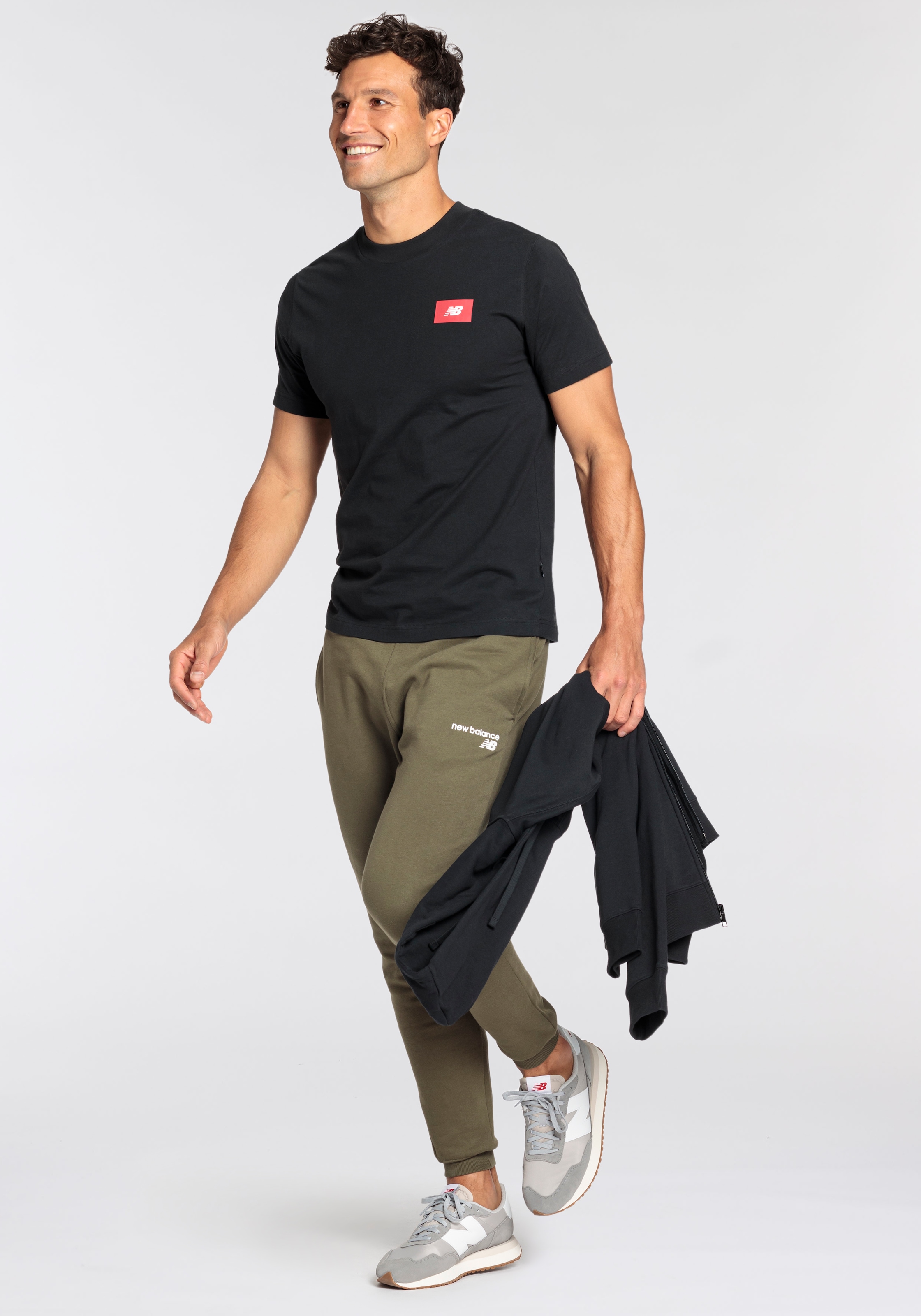 New Balance T-Shirt »SPORT ESSENTIALS LOGO T-SHIRT«
