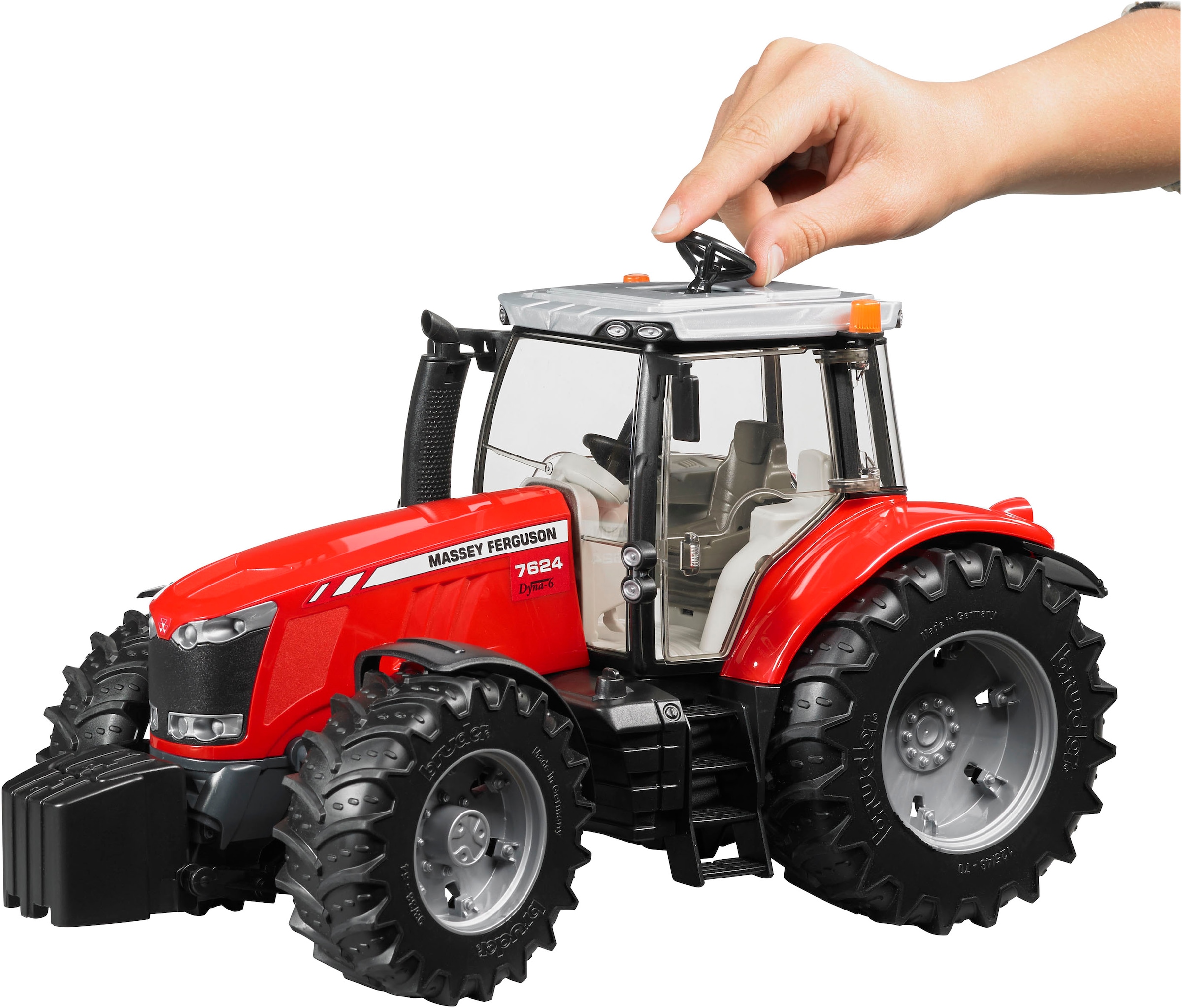 Bruder® Spielzeug-Traktor »Massey Ferguson 7600 34 cm (03046)«, Made in Europe