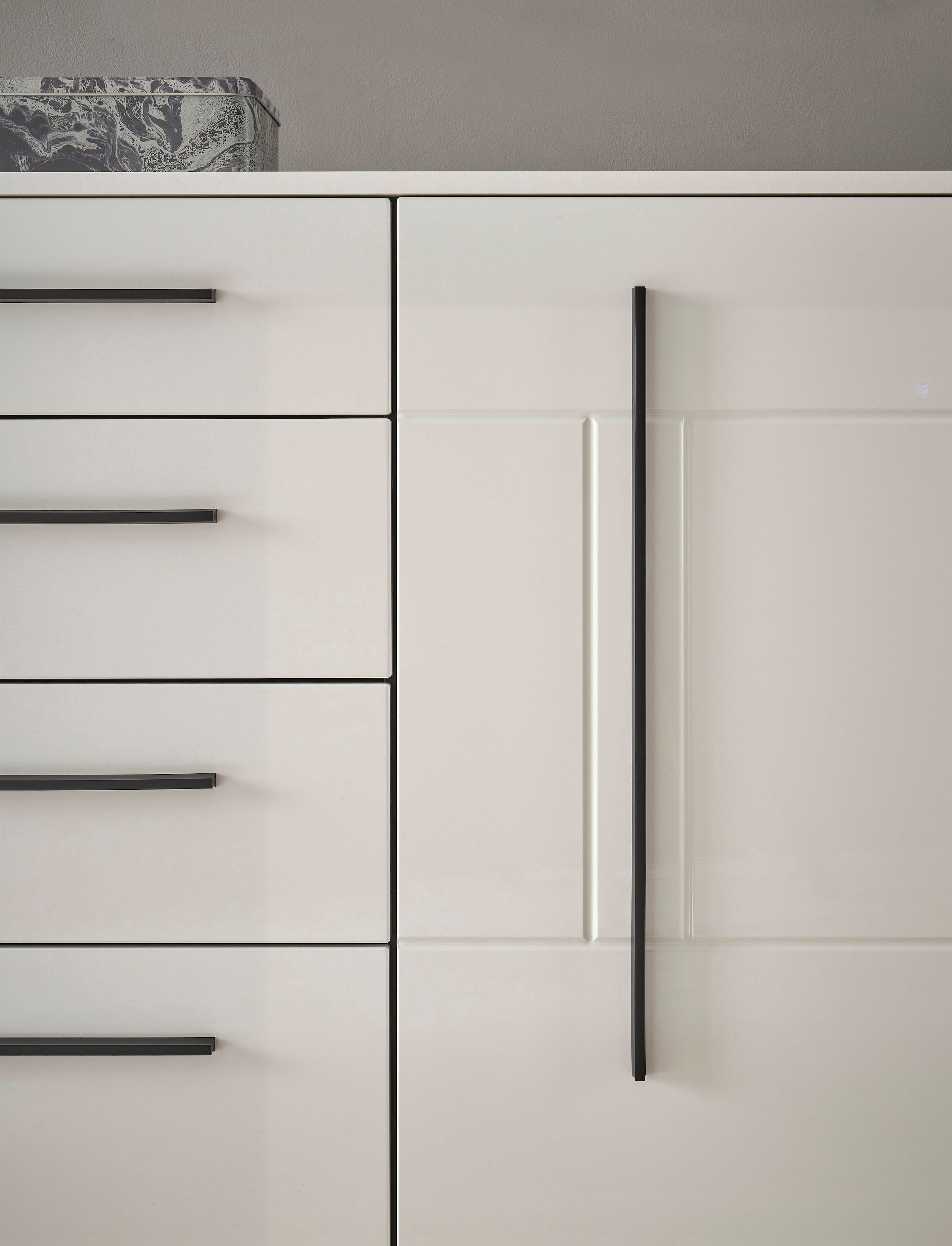 INOSIGN Sideboard »Cantara, moderner Schrank, Kommode in Eiche Evoke oder weiß«, schwarze Stangengriffe, ausreichend Stauraum, vielseitig einsetzbar