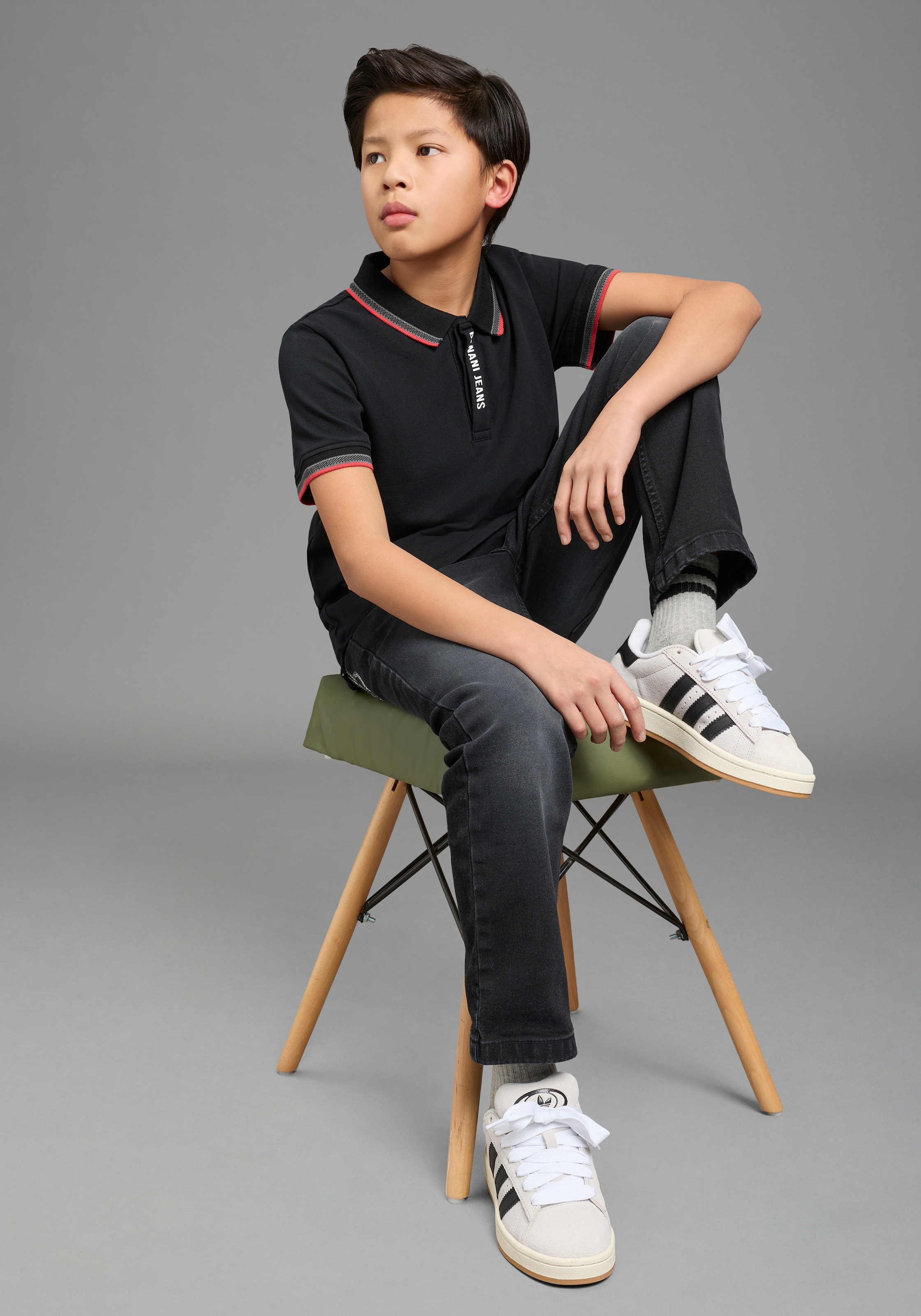 Bruno Banani Poloshirt »Piqué-Shirt mit Logo-Print für Jungen« Basic-Passform, Kurzarm, mit Knopfleiste, mit Logodruck