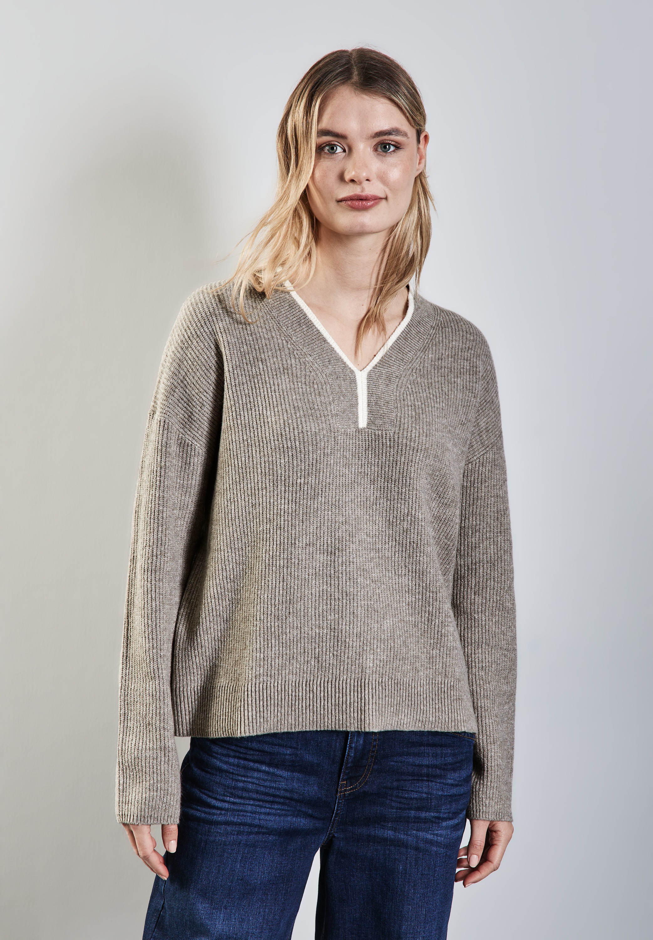 STREET ONE Strickpullover, aus softem Materialmix