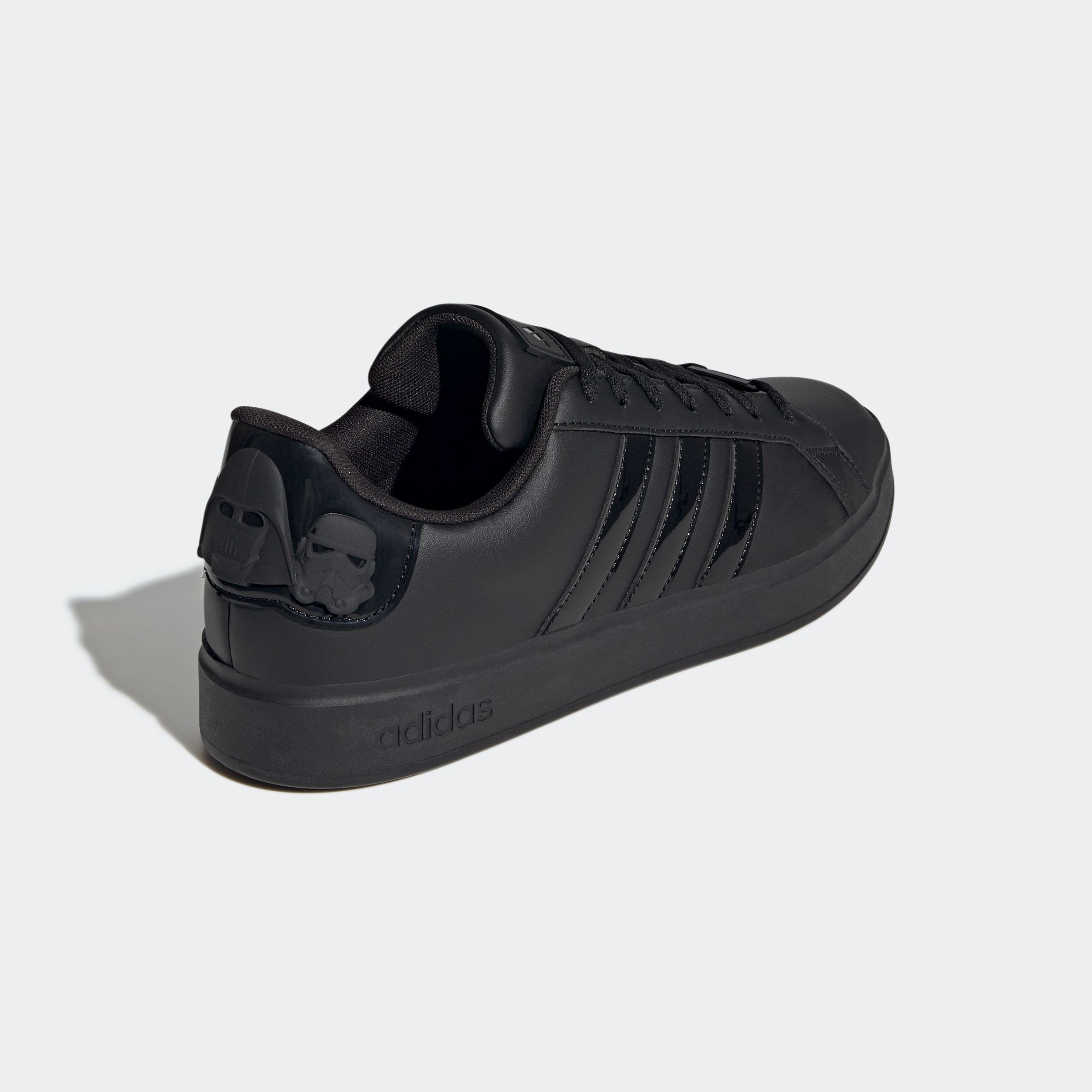 adidas Sportswear Sneaker »ADIDAS STAR WARS GRAND COURT SCHUH«, Design auf den Spuren des adidas Superstar