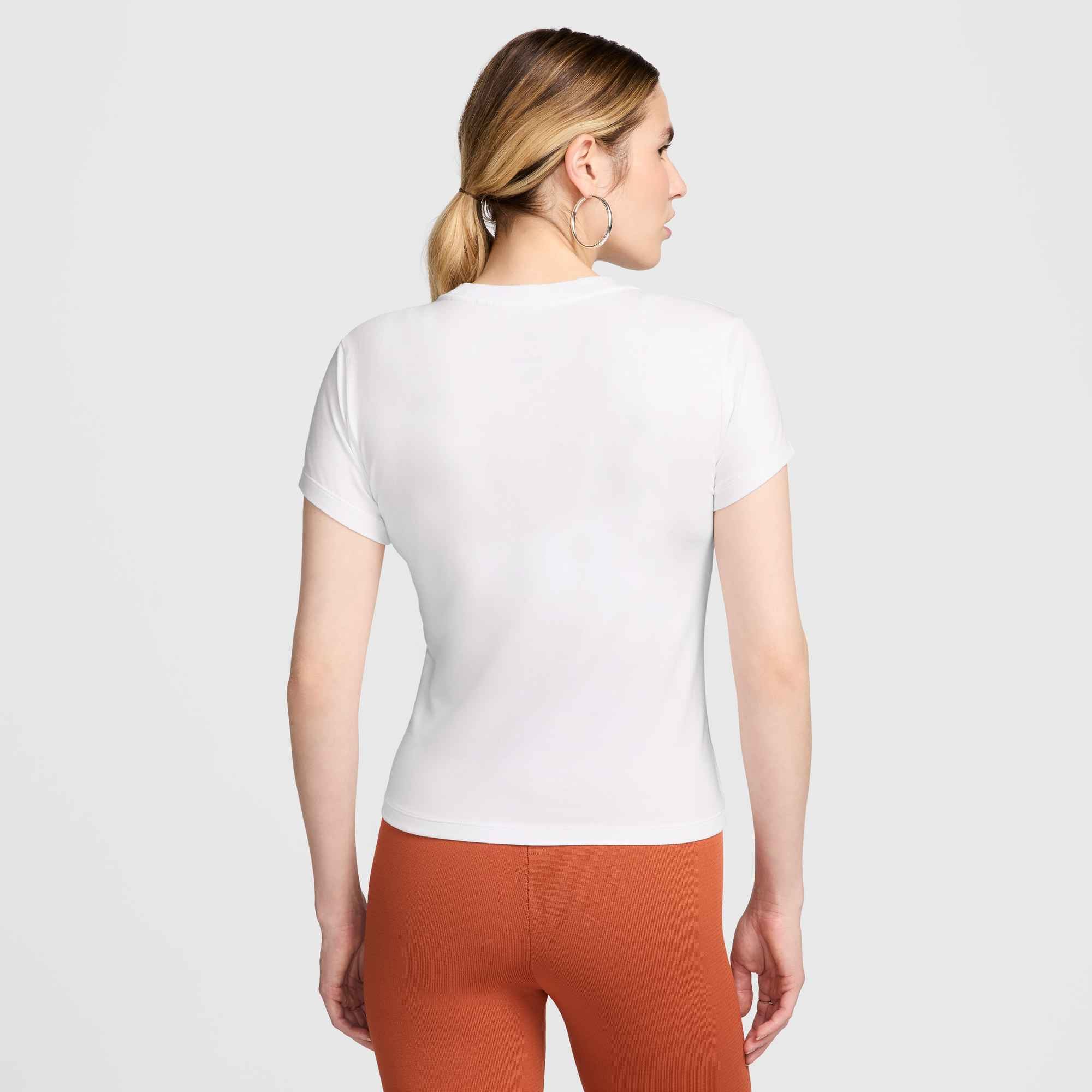 Nike Sportswear T-Shirt »W NSW NK CHLL KNT MD CRP« lockerer Schnitt, Crop-Schnitt, für Workout und Freizeit