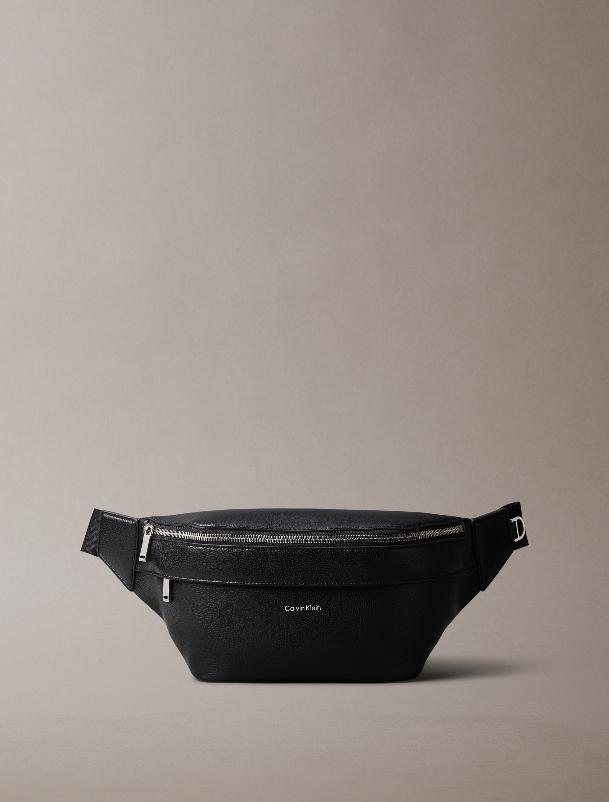 Gürteltasche CALVIN KLEIN "RAISED WAISTBAG", Damen, Gr. B/H/T: 29cm x 13cm x 7cm, schwarz, Lederimitat, unifarben, Taschen Gürteltasche, Unisex Crossbodybag, Schultertasche, Umhängetasche mit Logoschriftzug 3