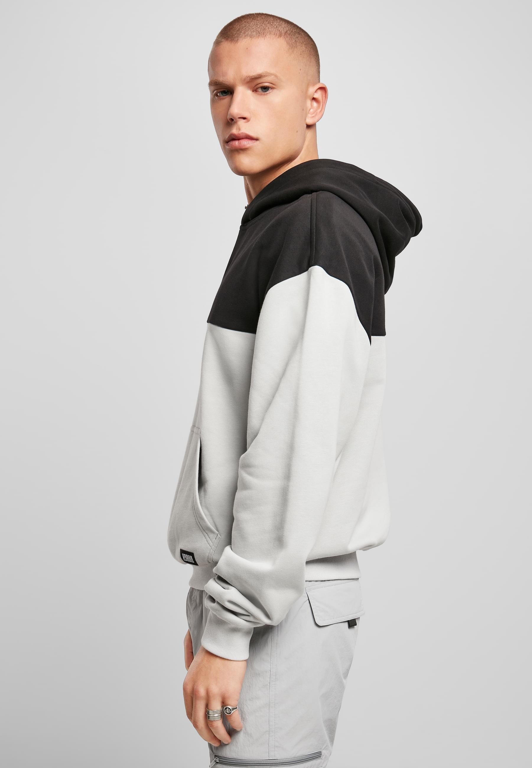 URBAN CLASSICS Sweatshirt »Urban Classics Herren Upper Block Hoody«, (1 tlg.)