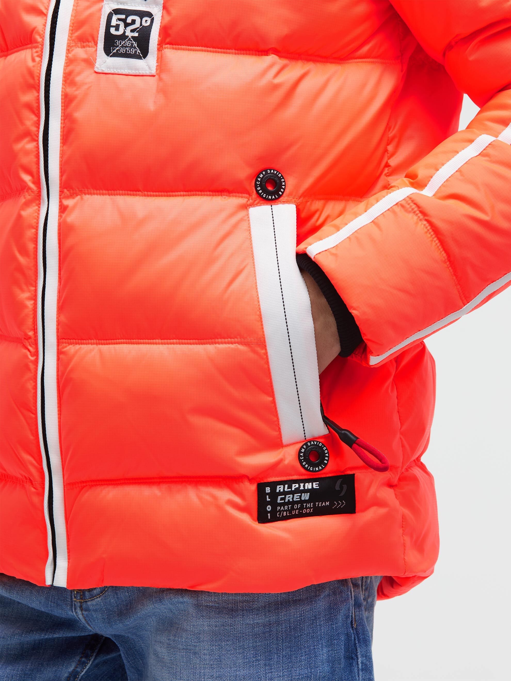 CAMP DAVID Winterjacke mit Kapuze mit Reißverschluss an den Einschubtaschen