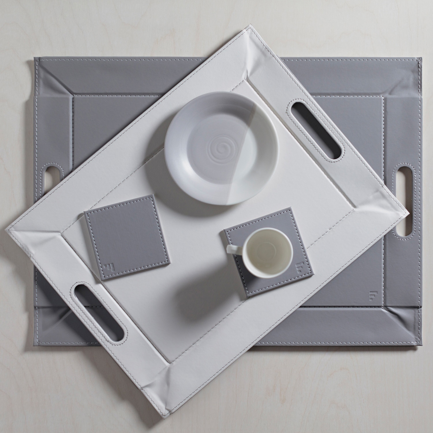 freeform Tablett "DUO, 2-farbiges Wendetablett, Tablett und Tisch-Set in ei günstig online kaufen