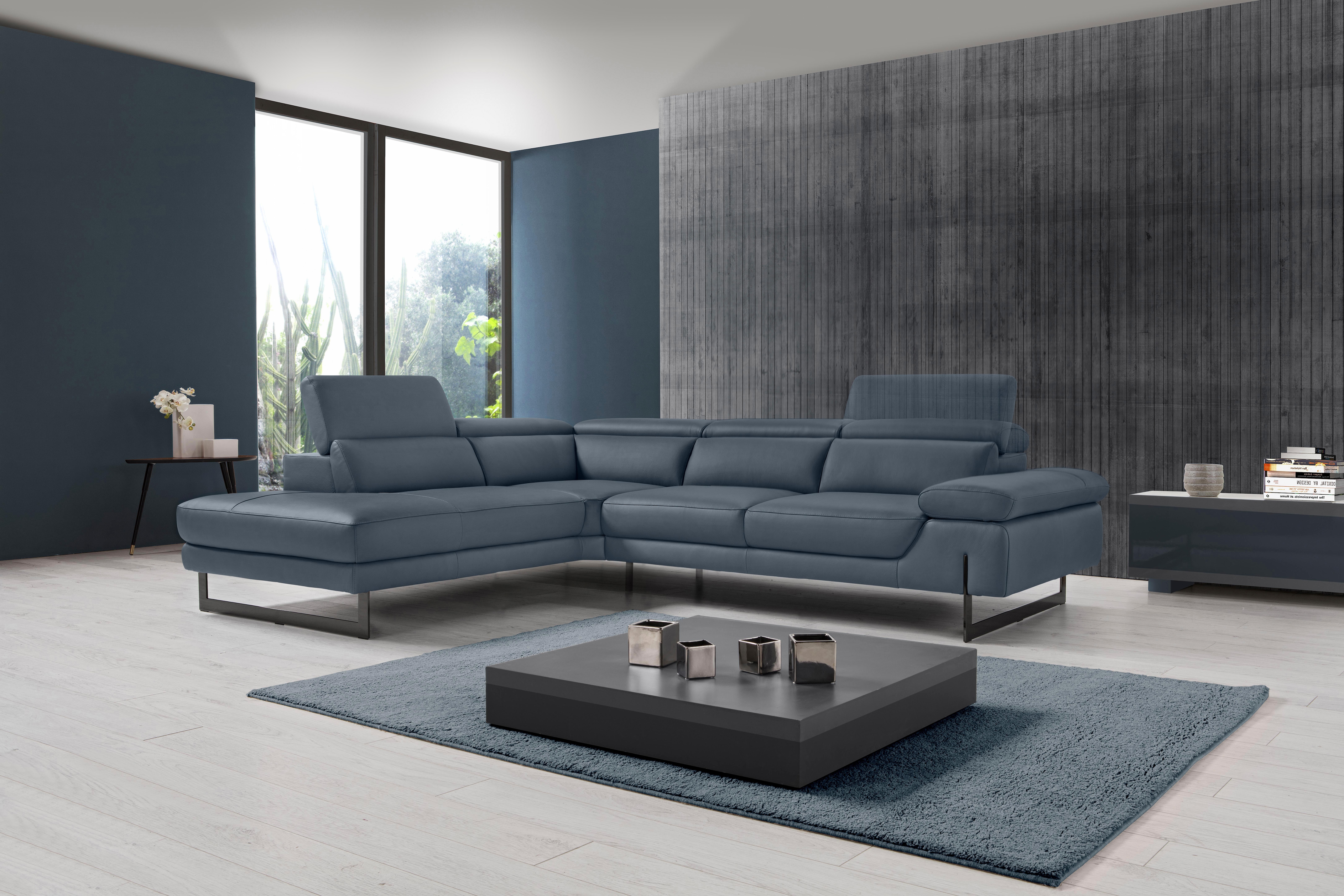 Egoitaliano Ecksofa "Queenie, extravagantes Sofa mit erstklassigem Sitzkomfort, L-Form" mit verstellbarer Armlehne und Kopfteilen für Wohlfühlkomfort