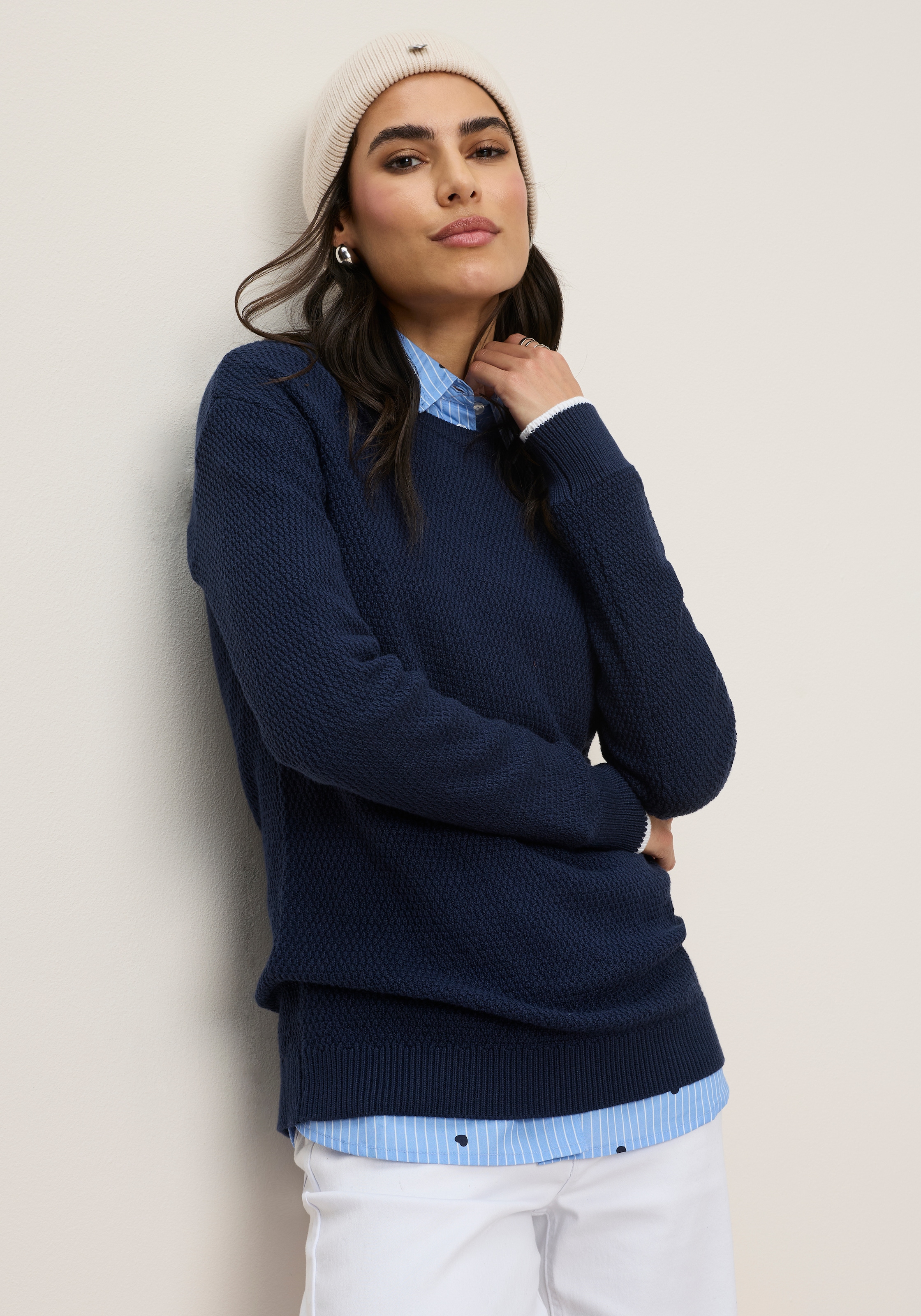 Tamaris Strickpullover "mit dezentem Strickmuster" mit Farbdetails