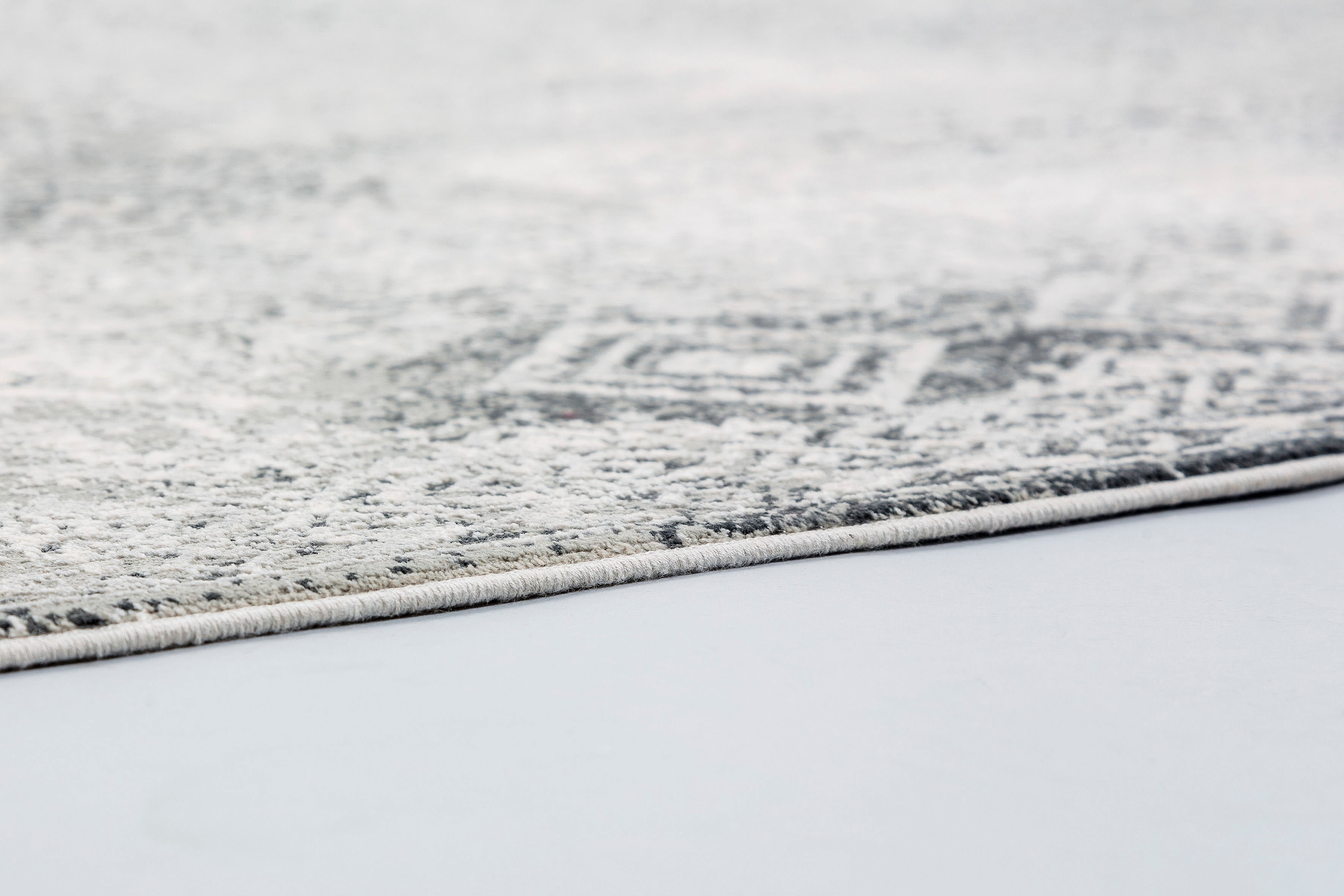 ASTRA Teppich »Julia 203«, rechteckig, 6 mm Höhe, Kurzflor, mit Fransen, Wohnzimmer