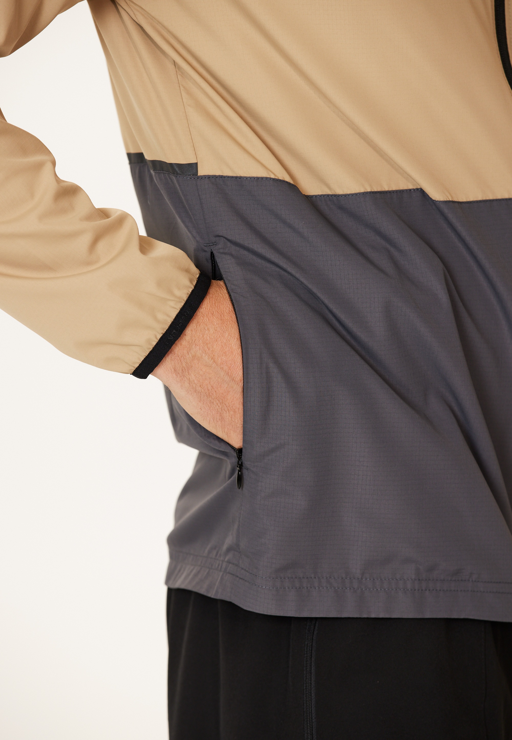 ENDURANCE Outdoorjacke »Hugoee«, aus winddichtem Material