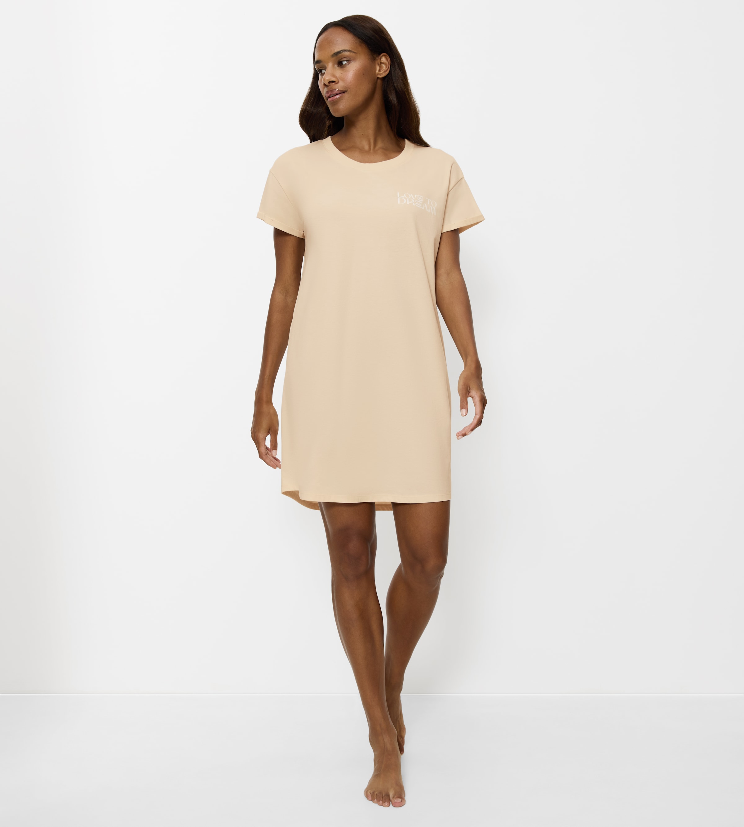 Triumph Nachthemd »Nightdresses NDK X« Ohne Taschen weich, atmungsaktiv, gerippter Rundhalsausschnitt, Kurzarm