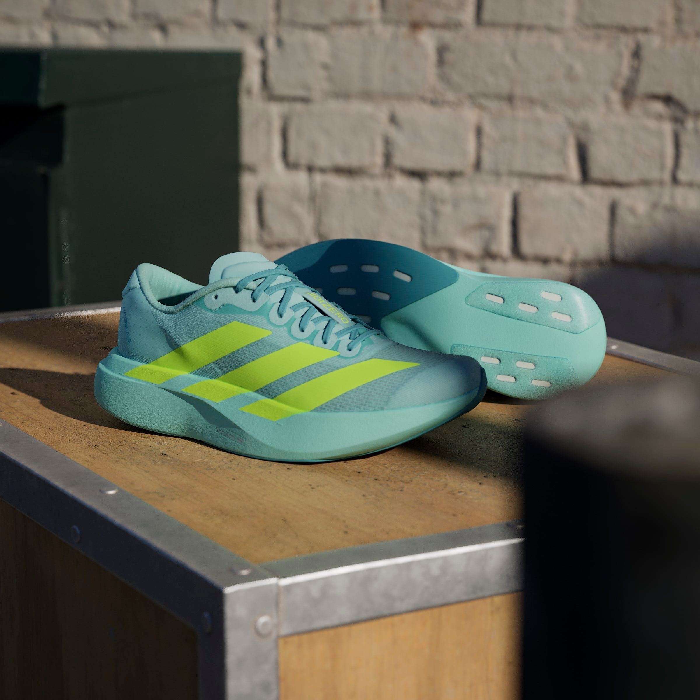 adidas Performance Laufschuh »ADIZERO EVO SL«, angelehnt an das Design vom Adios Pro Evo