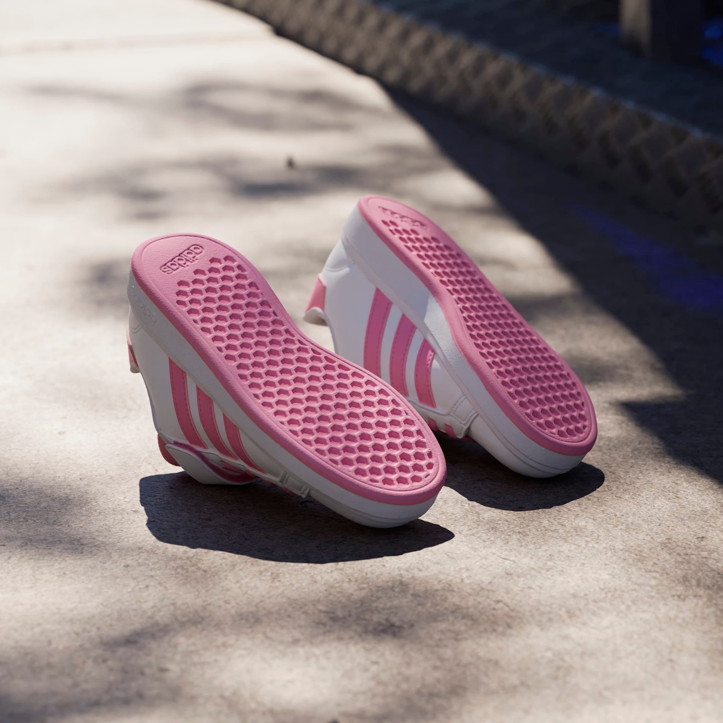 adidas Sportswear Sneaker »GRAND COURT 2.0 KIDS«, Design auf den Spuren des adidas Superstar