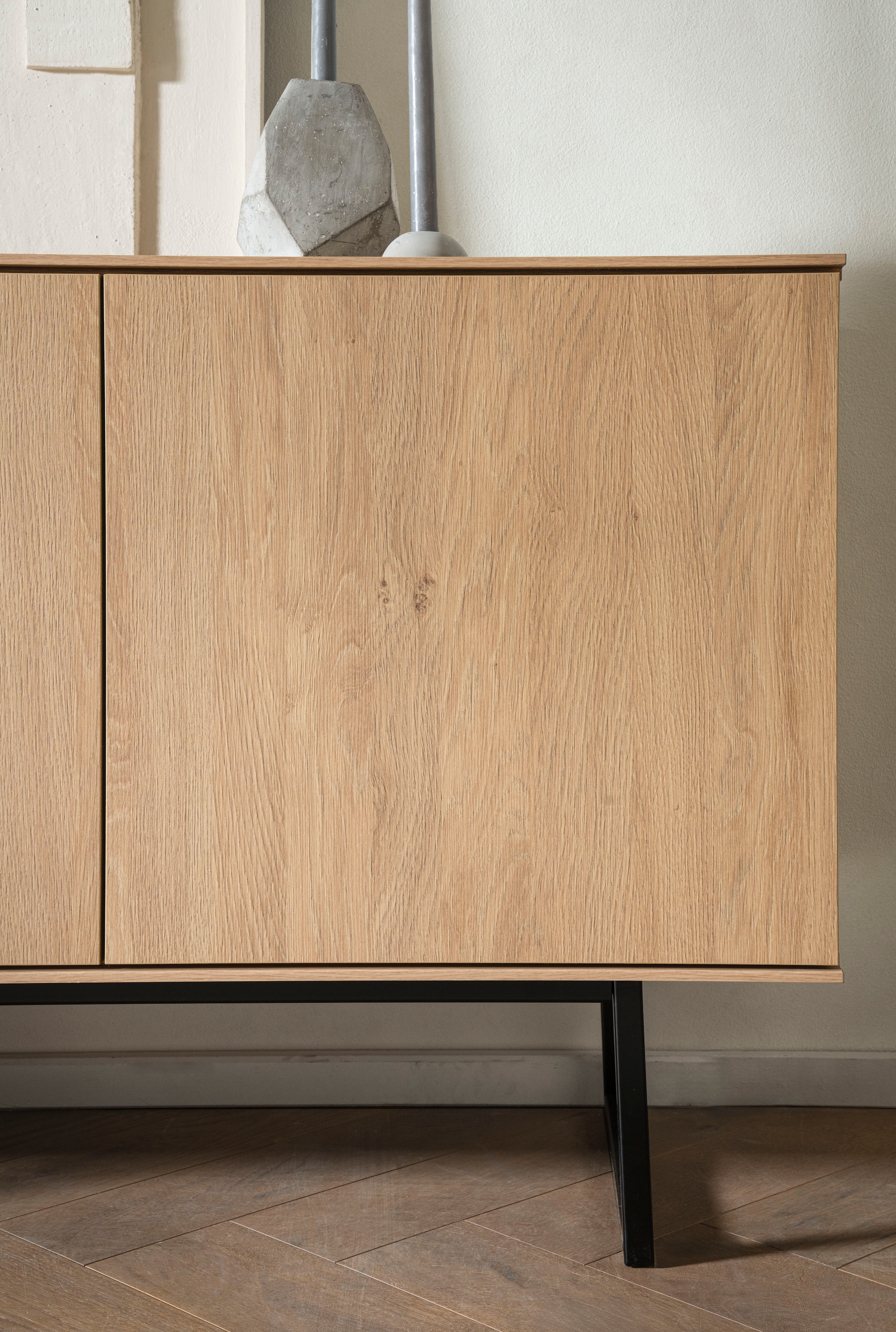 Home affaire Lowboard »Lund, moderner TV-Unterschrank, Kommode mit Kufengestell«, ausreichend Stauraum, vielseitig einsetzbar, 150 cm breit