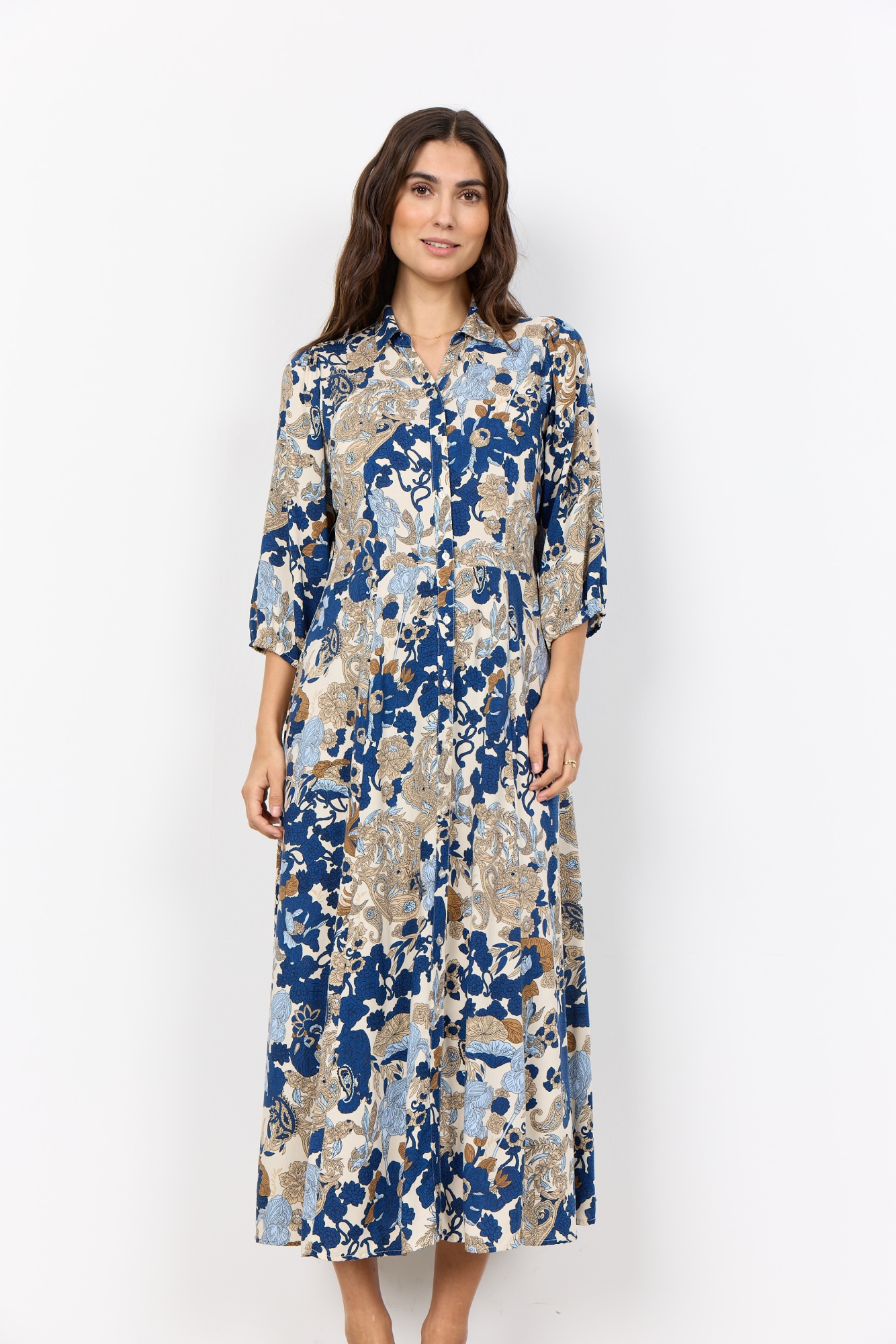 soyaconcept Druckkleid "SC-CUNILLA 2" aus Viskose, langer Schnitt, mit V-Ausschnitt