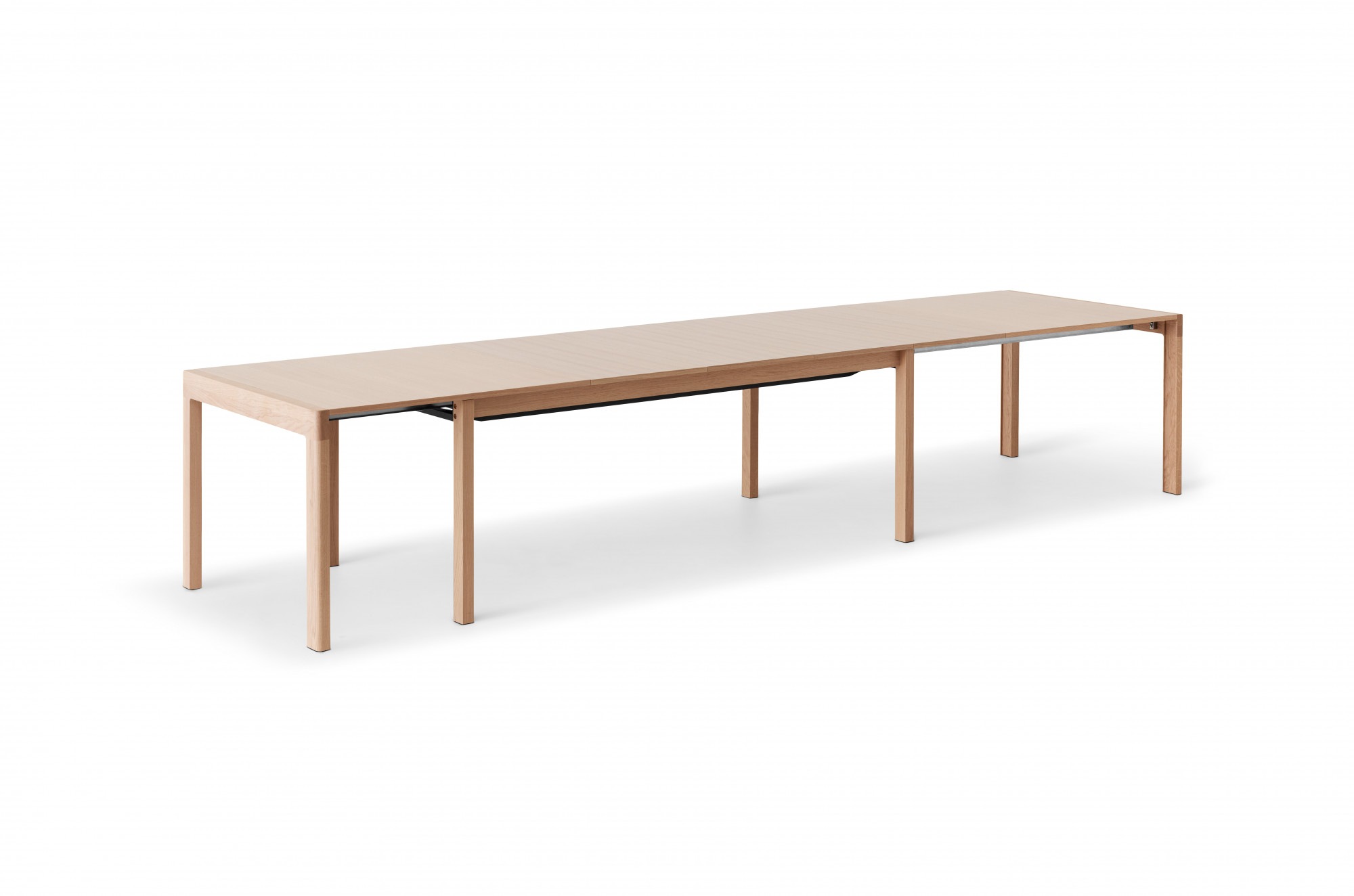 Esstisch HAMMEL FURNITURE "Join XXL, ausziehbar 220-541cm, mit 6 Einlegeplatten - bis 18 Personen", beige (natur), B:541cm H:75cm T:96cm, Tischplatte: Eichenfurnier, weiß pigmentierter Mattlack. Kanten aus massiver Eiche, weiß pigmentiert. Gestell: Eiche  3