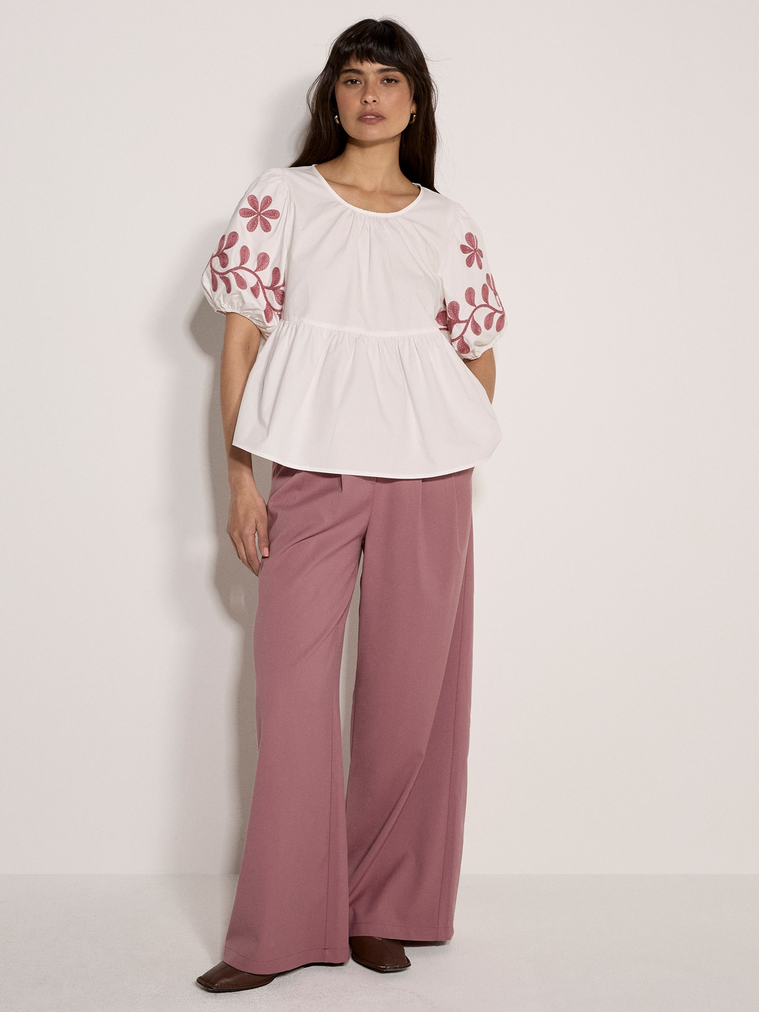Apricot Klassische Bluse »Blusenoberteil mit Blumenstickerei und Schößchen« mit Schößchen