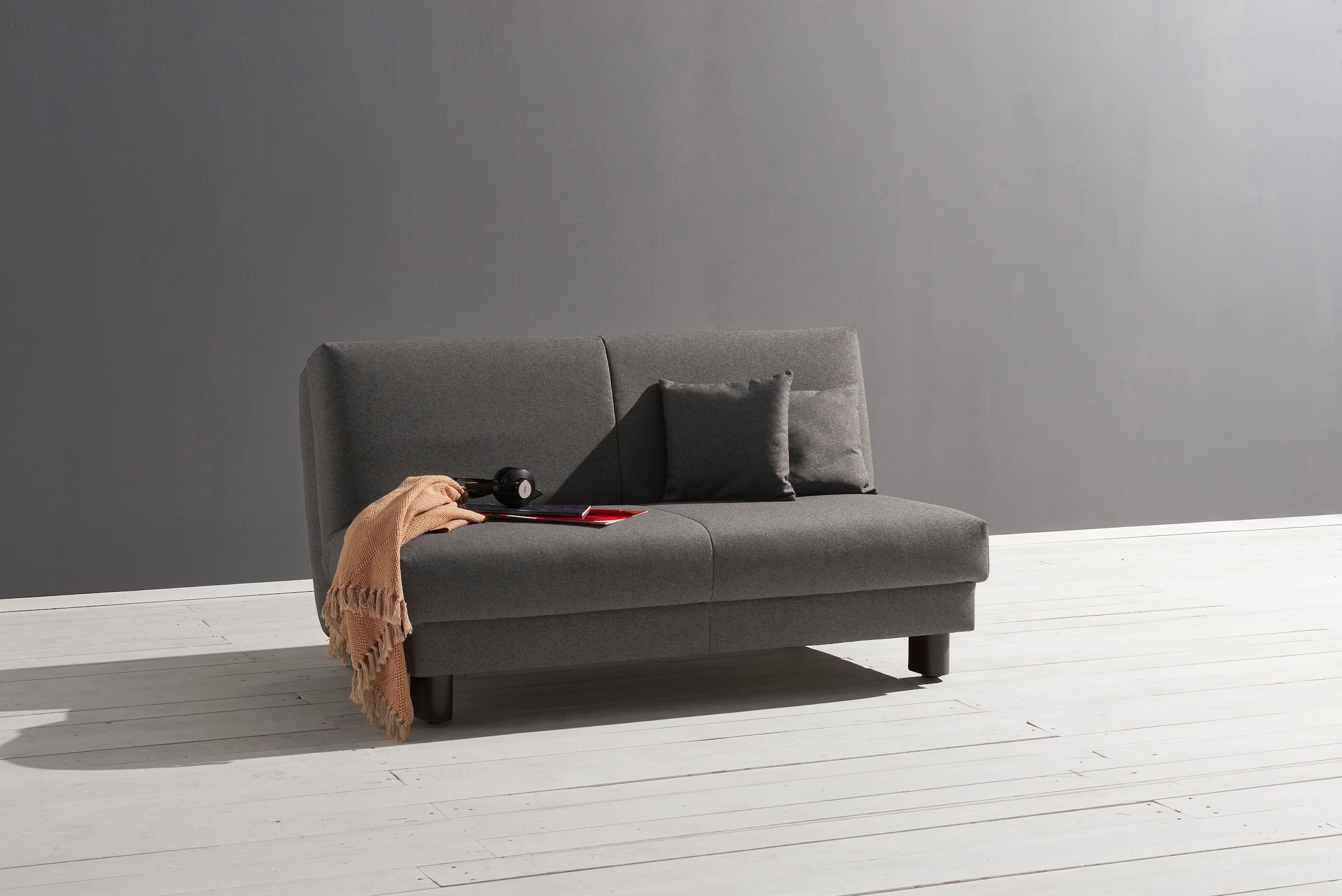 ell + ell Schlafsofa "Enny", Liegefläche Breite 155 cm, Liegehöhe 45 cm, Füße schwarz, Rückenlehne