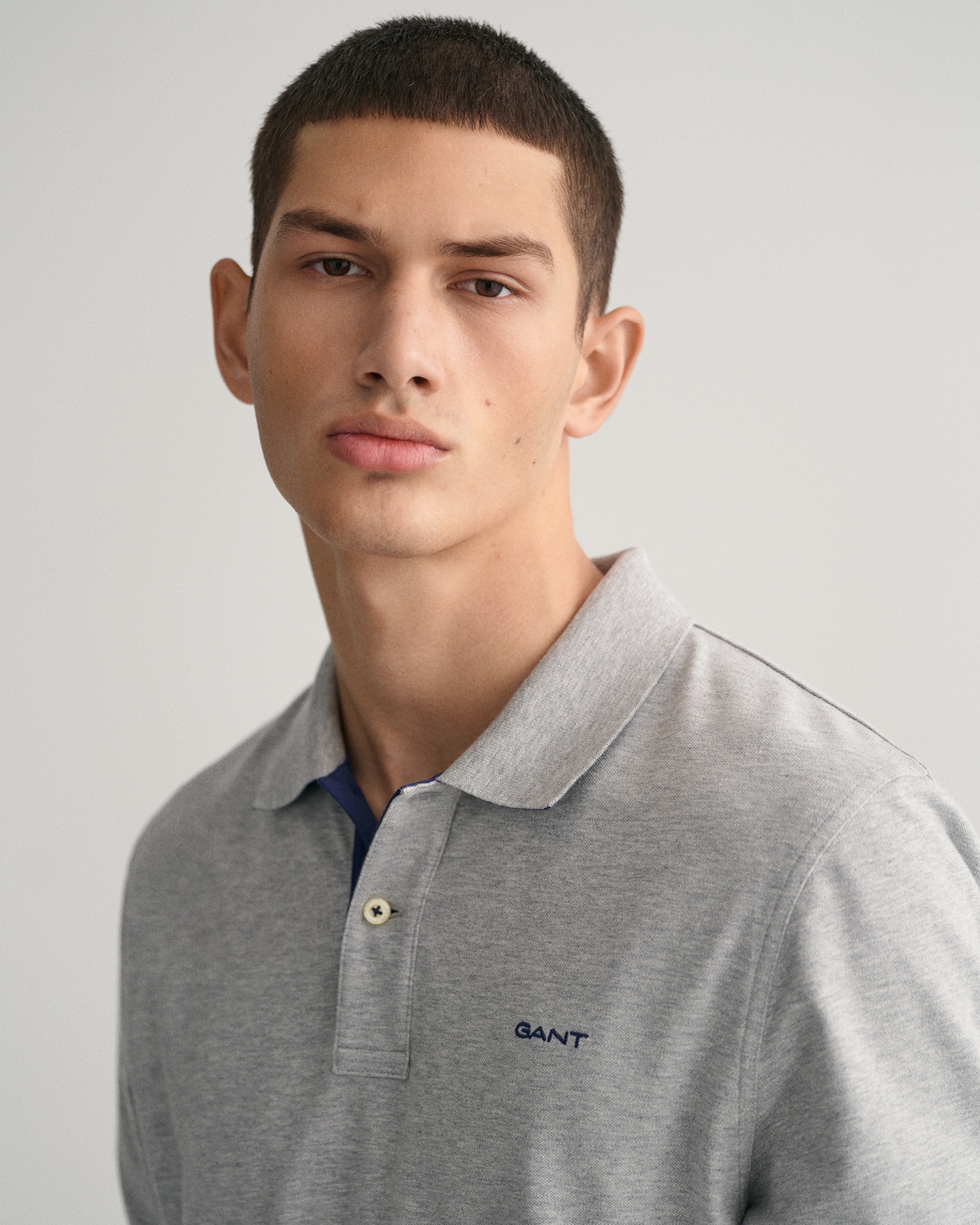 Gant Poloshirt »REG CONTRAST PIQUE SS RUGGER«, mit kontrastfarbenen Einsätzen