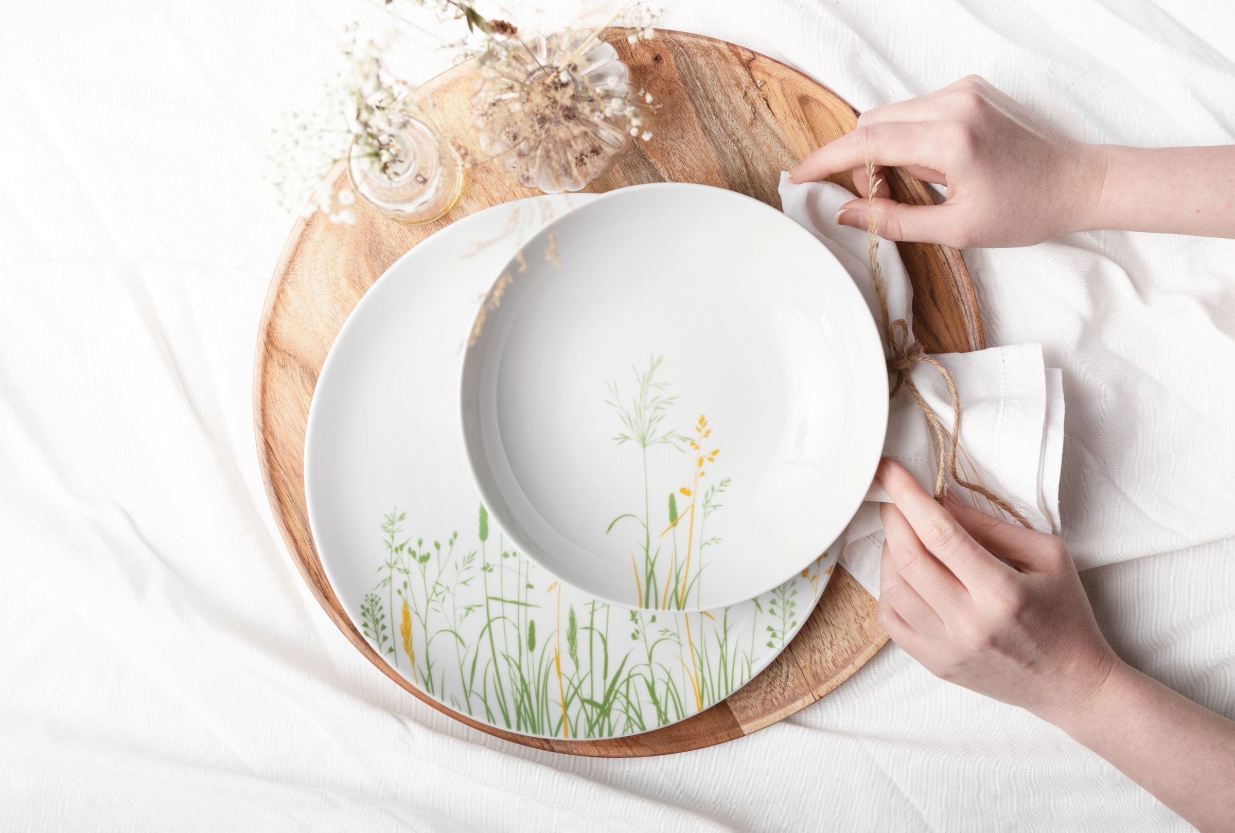 Seltmann Weiden Tafelservice »Geschirr-Set, 12 Teile, Liberty Meadow Grasses«, (Set, 12 tlg., 6x Speiseteller rund 27,5 cm, 6x Suppenteller rund 21 cm), Geschirr-Set, Teller, Made in Germany, 12 Teile, für 6 Personen