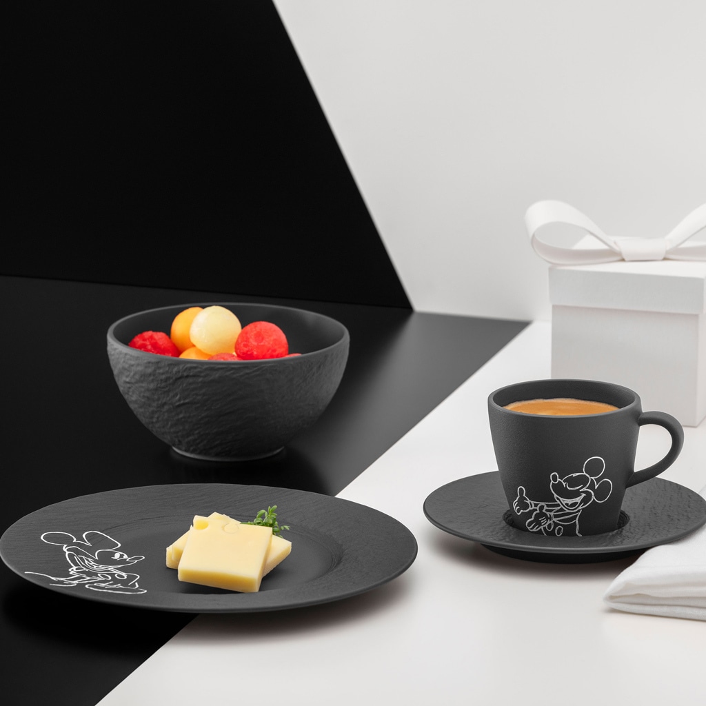 Villeroy & Boch Geschirr-Set »Frühstücks-Set Manufacture Rock - Mickey Mouse 4er Set schwarz« Spülmaschinenfest, Mikrowellensicher