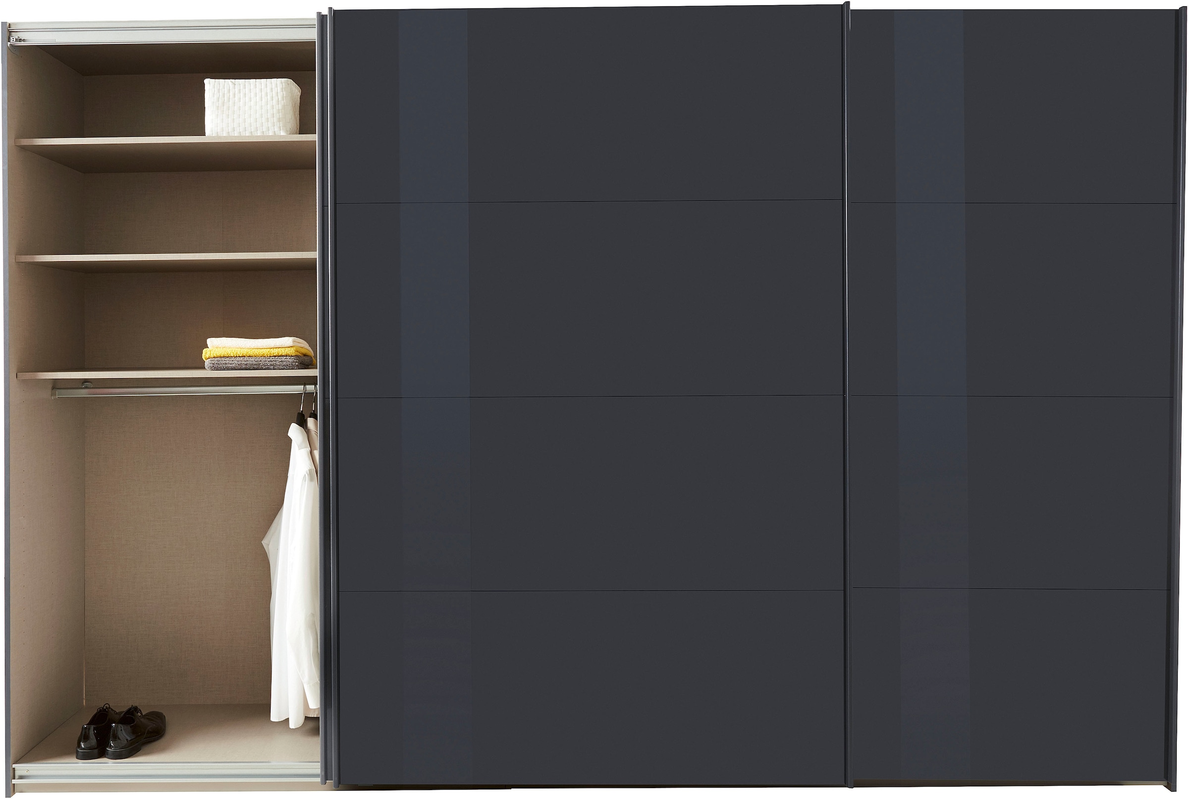 rauch Schwebetürenschrank »Oteli«, inkl. Wäscheeinteilung mit 3  Innenschubladen sowie zusätzlichen Böden | BAUR