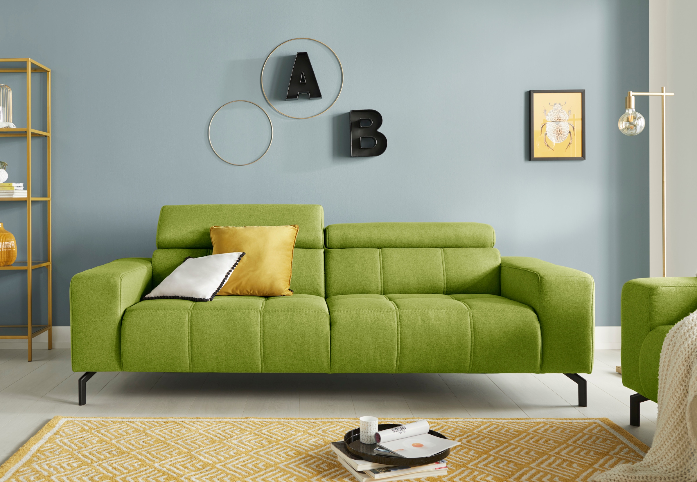 DOMO collection 2,5-Sitzer "Cunelli, moderne Sitznähte als Designelement, fester Sitzkomfort" whlw. verstellbare Kopfteile, passend für gängige Saugroboter