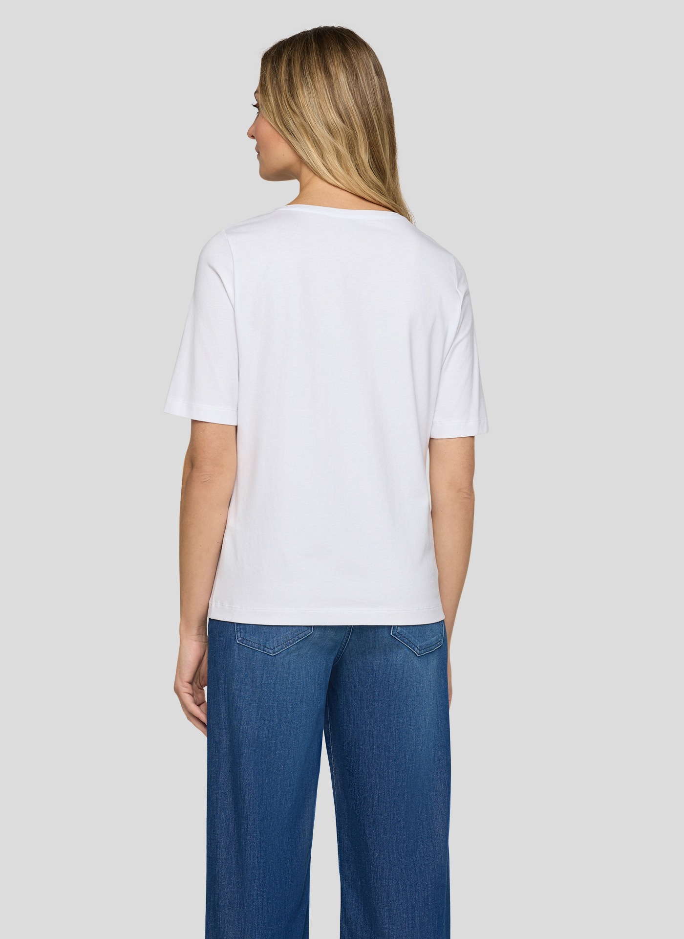 Thumbnail - Rabe T-Shirt mit Schmetterling Print