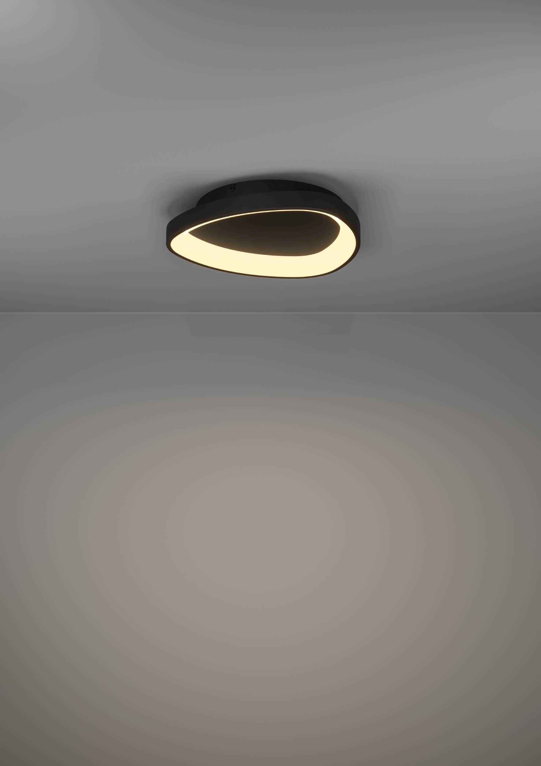 EGLO Deckenleuchte »Lortello Deckenlampe, dreieckige Deckenlampe aus Metall und Kunststoff« LED-Modul 1 Stk. Kaltweiß | Neutralweiß | Warmweiß Wand-/Deckenleuchte - H7,5 x Ø35 cm - schwarz - 12W inkl.