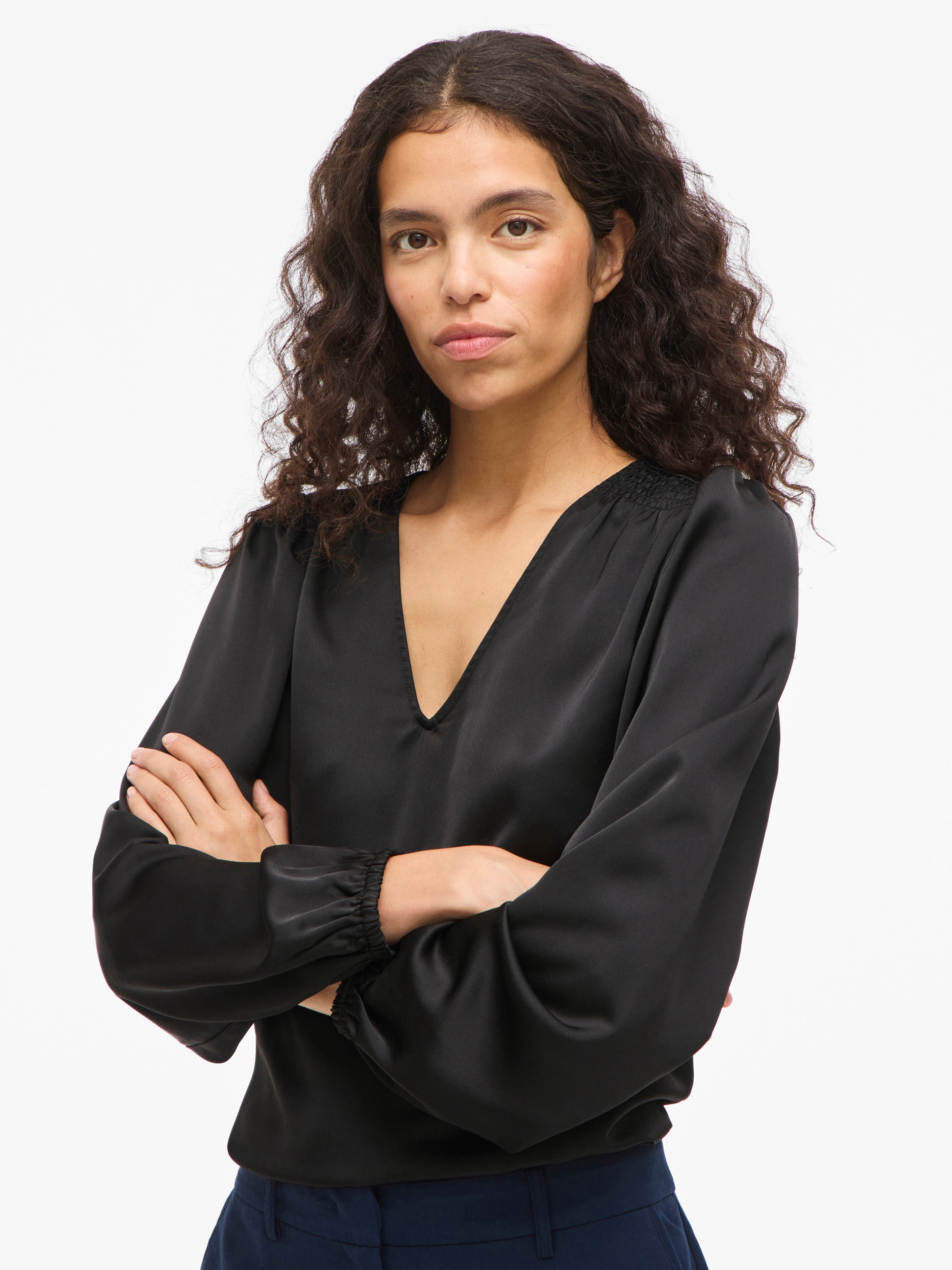 Vila Langarmshirt "VIELLETTE L/S SMOCK SATIN TOP - NOOS" Kunstfaser, regula günstig online kaufen