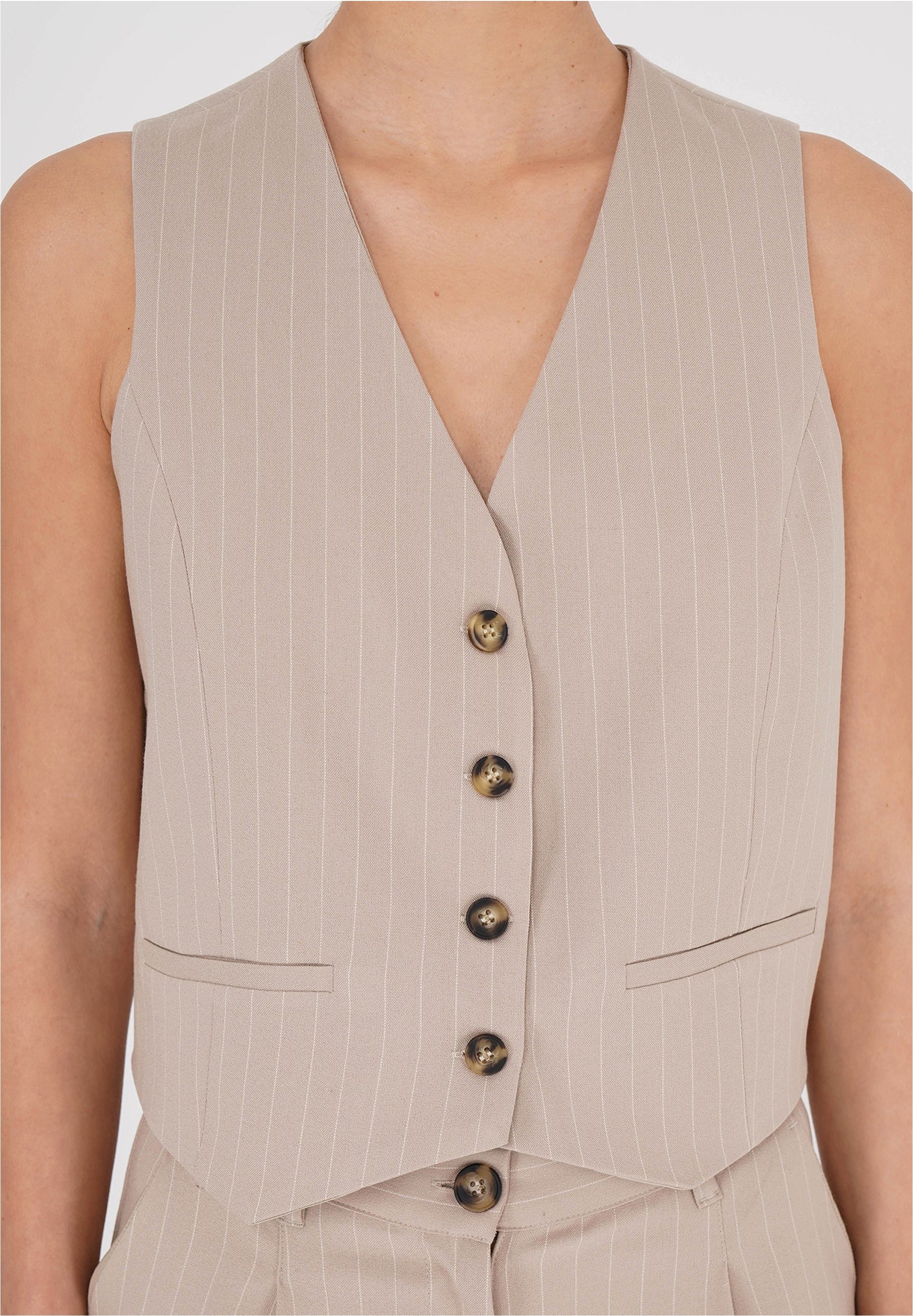 freshlions Softshellweste "Velvet", (1 tlg.), im eleganten Design günstig online kaufen