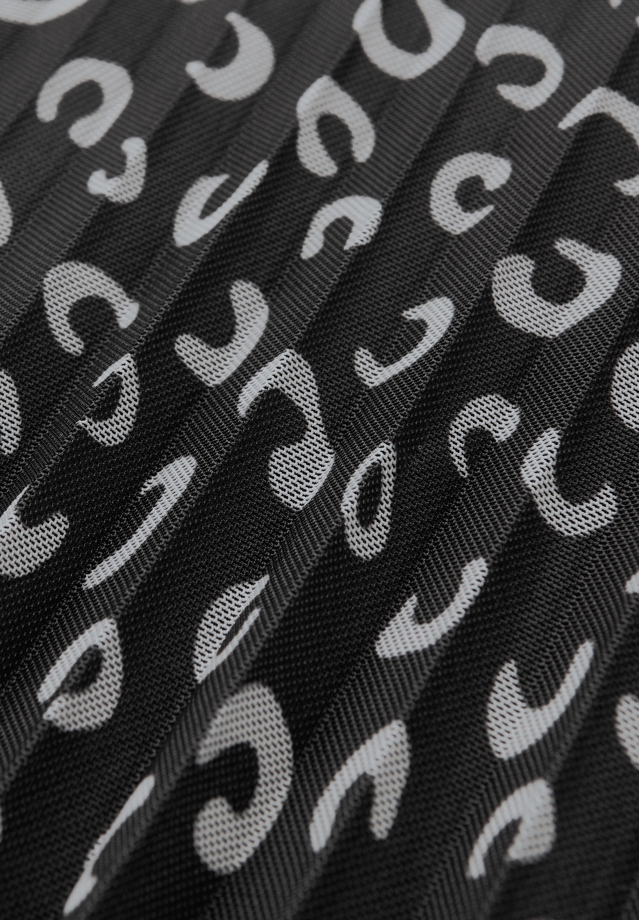 STREET ONE Midikleid Ohne Taschen mit plissiertem Rockteil