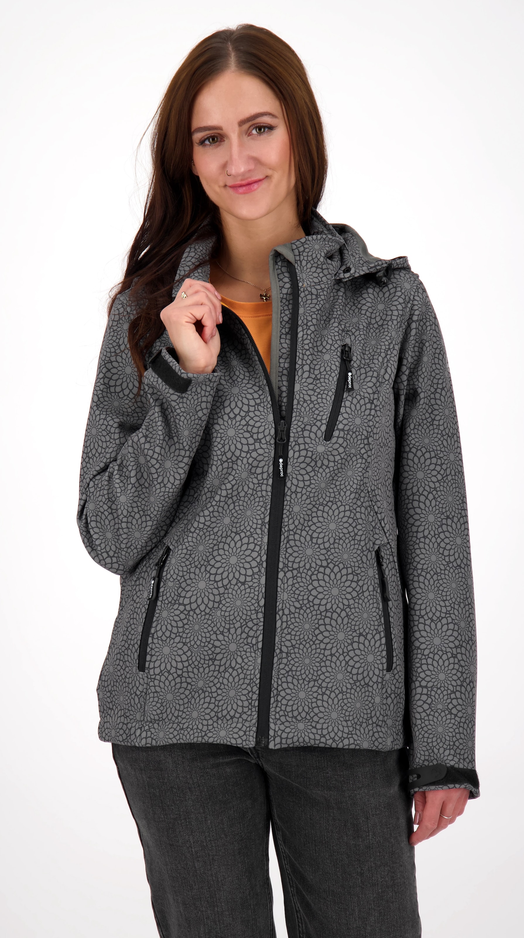 DEPROC Active Softshelljacke "SHELBY PEAK DC", leichte Softshelljacke mit All-Over-Print und abnehmbarer Kapuze