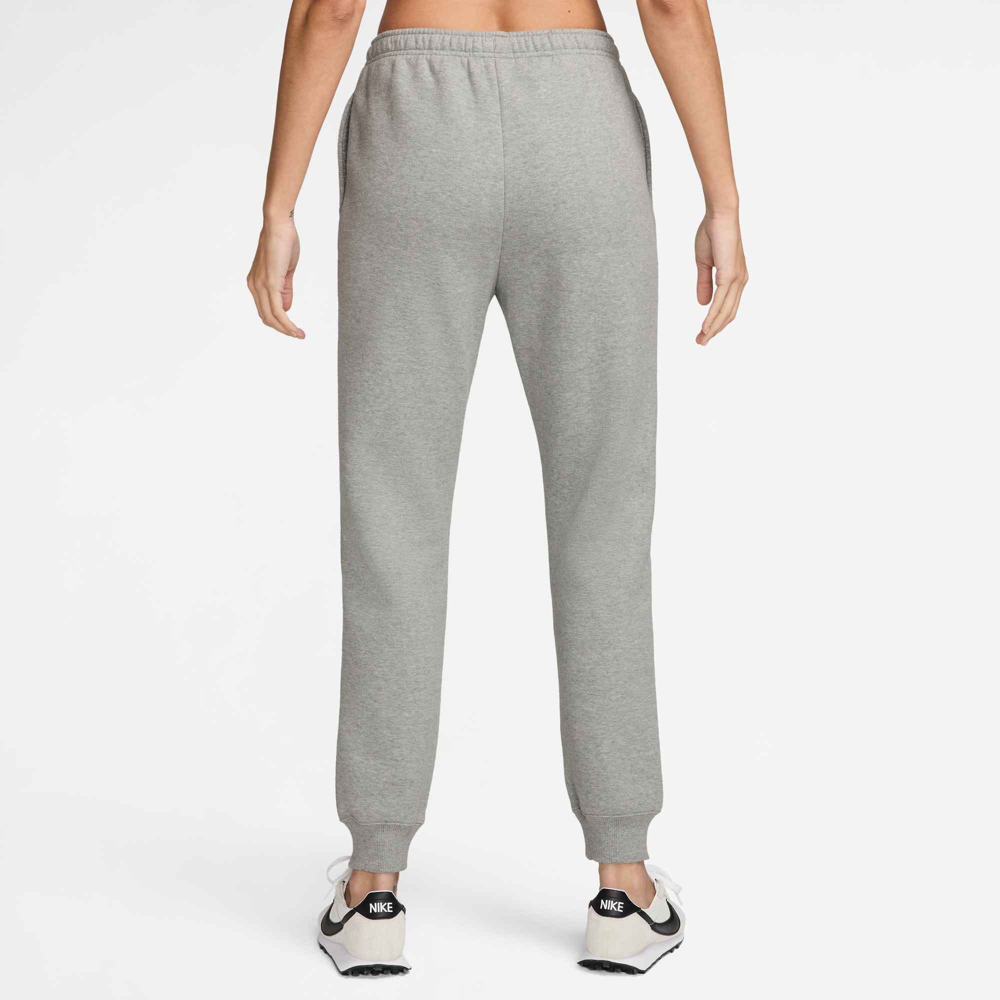Nike Sportswear Jogginghose »W NK STDO FLC MR STD JOGGER«  mit Gummizug, bequeme Passform, aus Baumwolle und Polyester