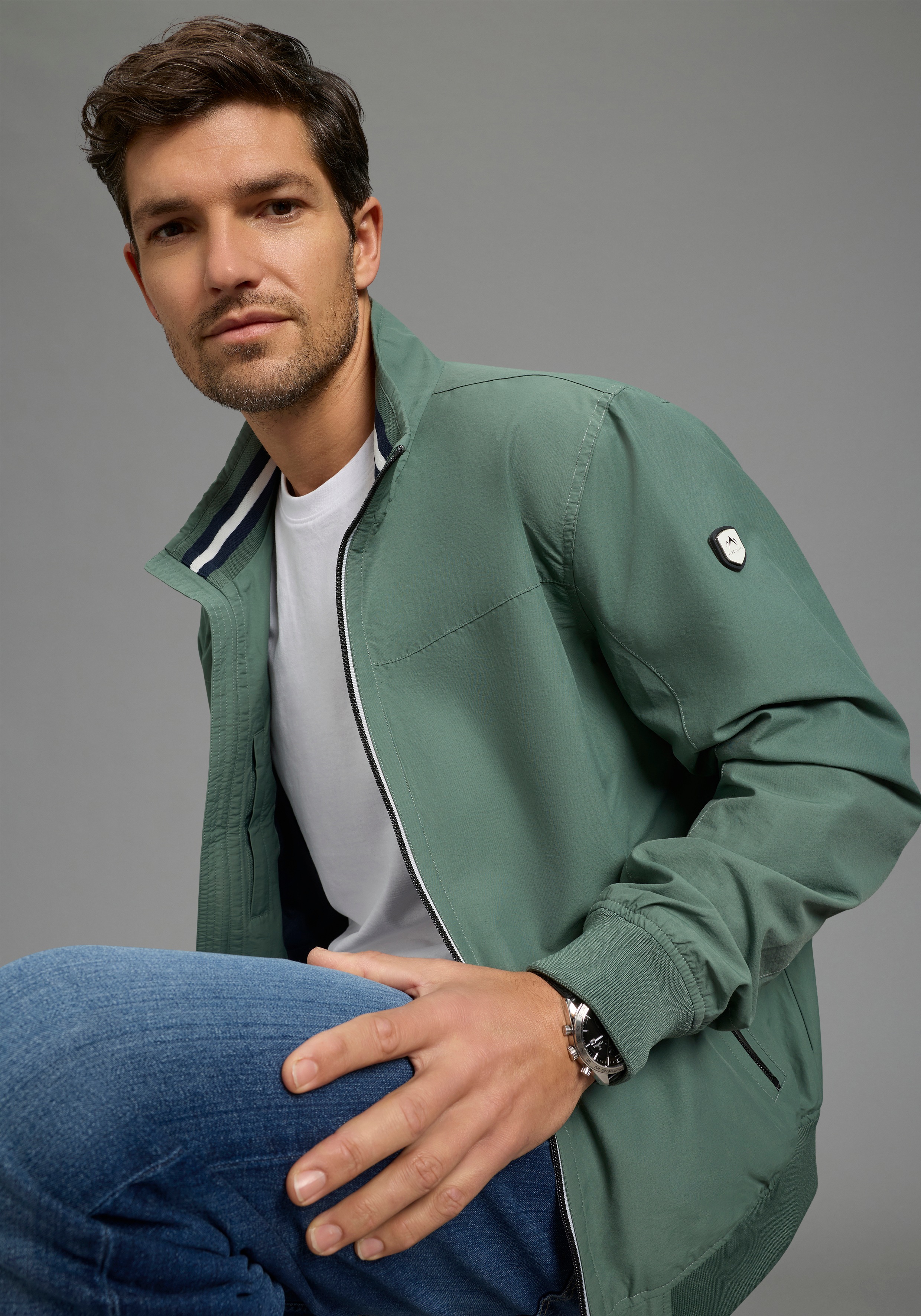 Thumbnail - ALPENBLITZ Blouson "Brügge" Übergangsjacke im casualer Stil, mit Stehkragen