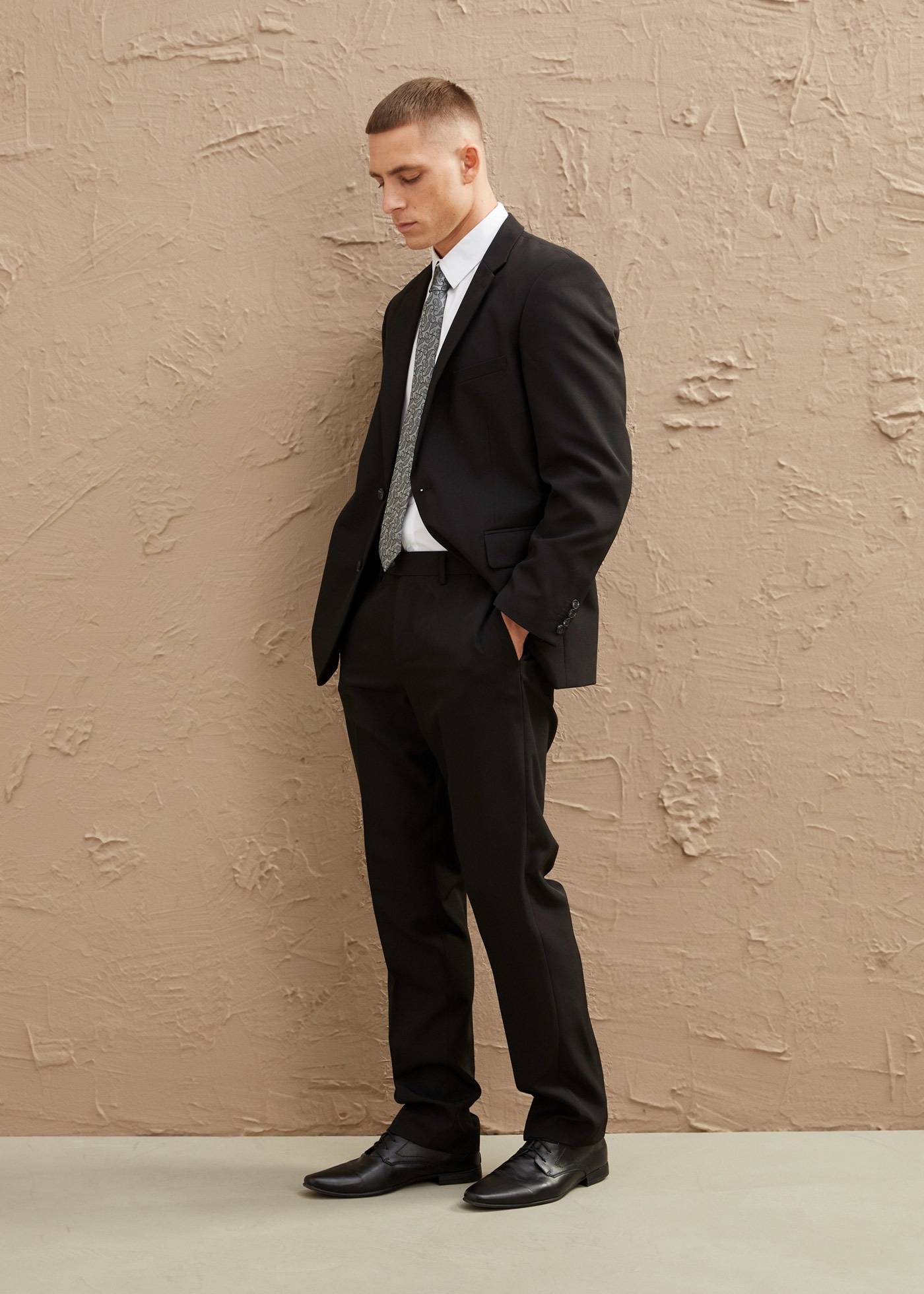 bonprix Anzug Set, 4 tlg. bequem festlicher Stil, bequeme Passform, aus Polyester und Baumwolle
