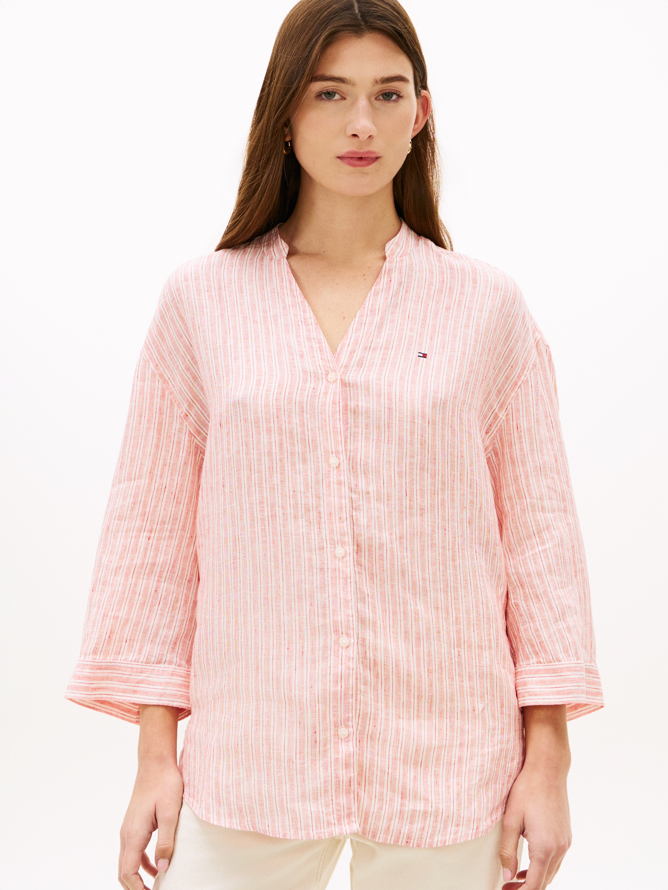 Tommy Hilfiger Shirtbluse "ESS LINEN COLLARLESS SHIRT" mit Logo-Stickerei