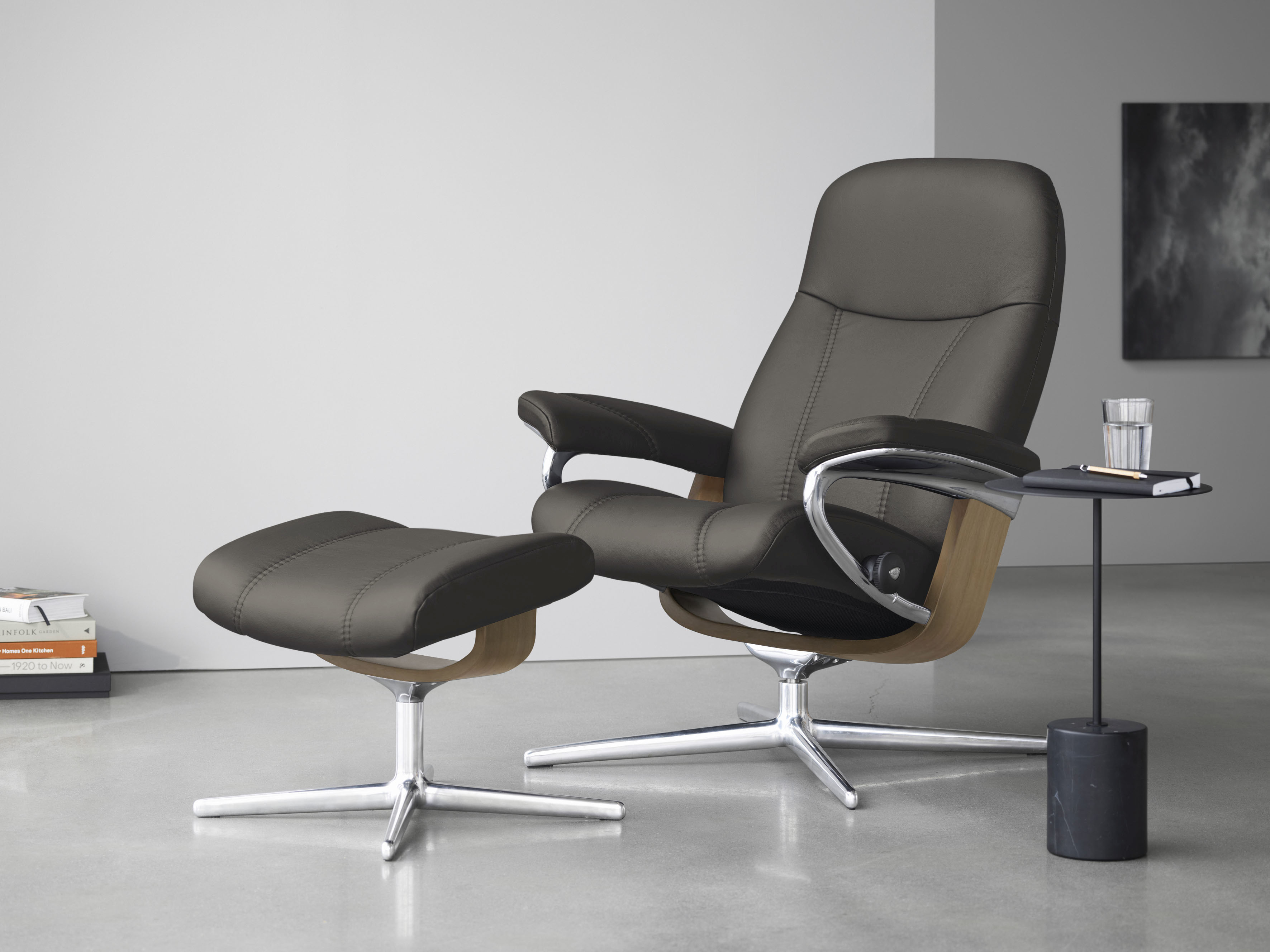 Stressless Relaxsessel "Consul" mit Cross Base, Größe S, M & L, Holzakzent Eiche, in 2 Bezugsqualitäten lieferbar