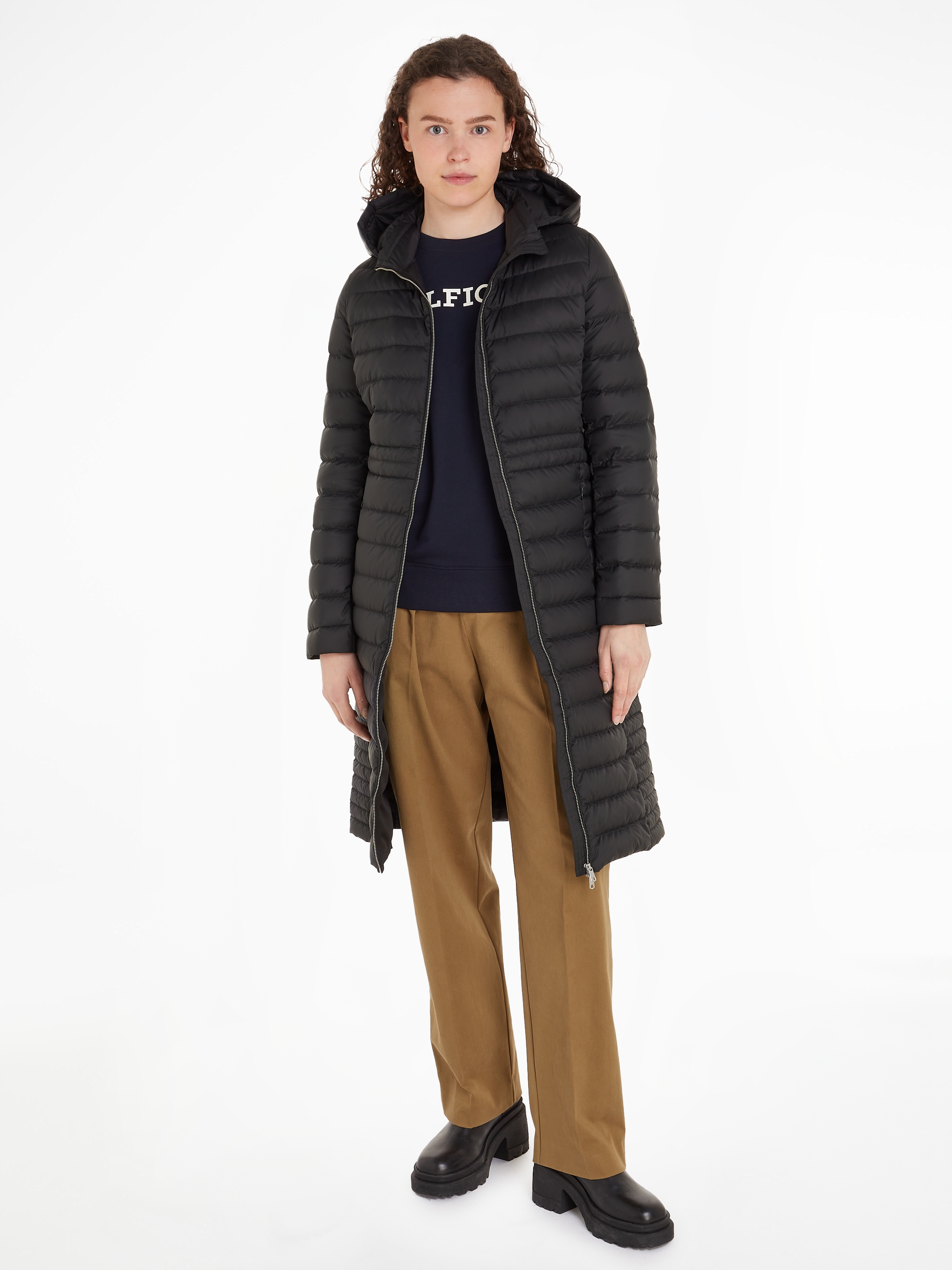 Daunenmantel »FEMININE LW DOWN MAXI«, mit Logo-Stickerei