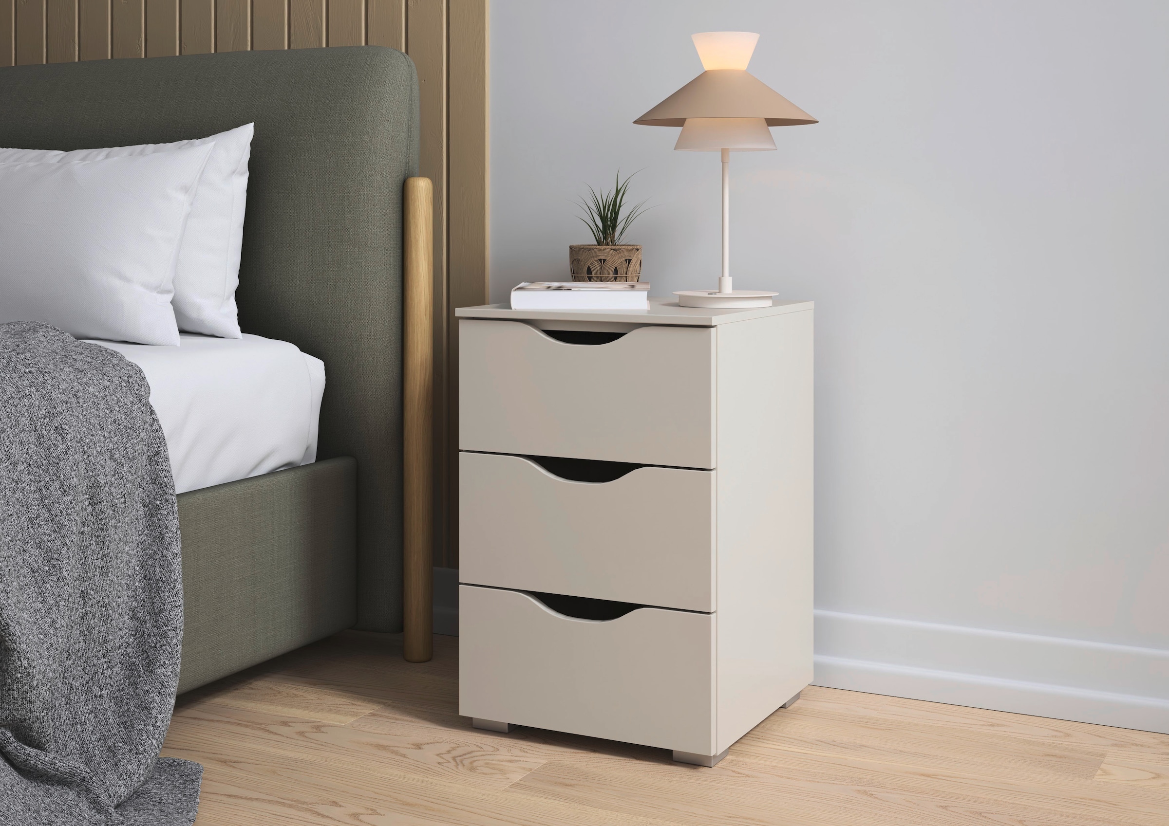 rauch Nachtkommode "Nachttisch Nachtschrank Nachtkonsole MARLENE Griffmulde günstig online kaufen