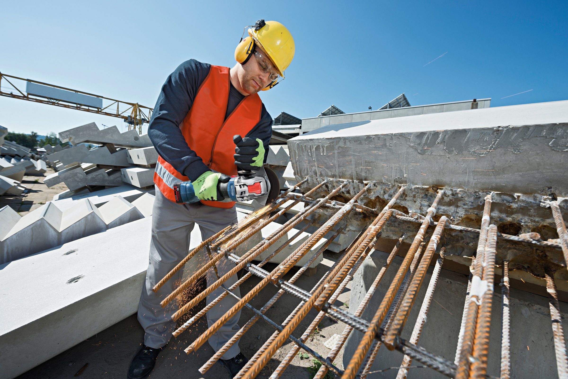 Bosch Professional Akku-Winkelschleifer »GWX 18V-10 PC (L) solo CLC«, ohne Akku und Ladegerät