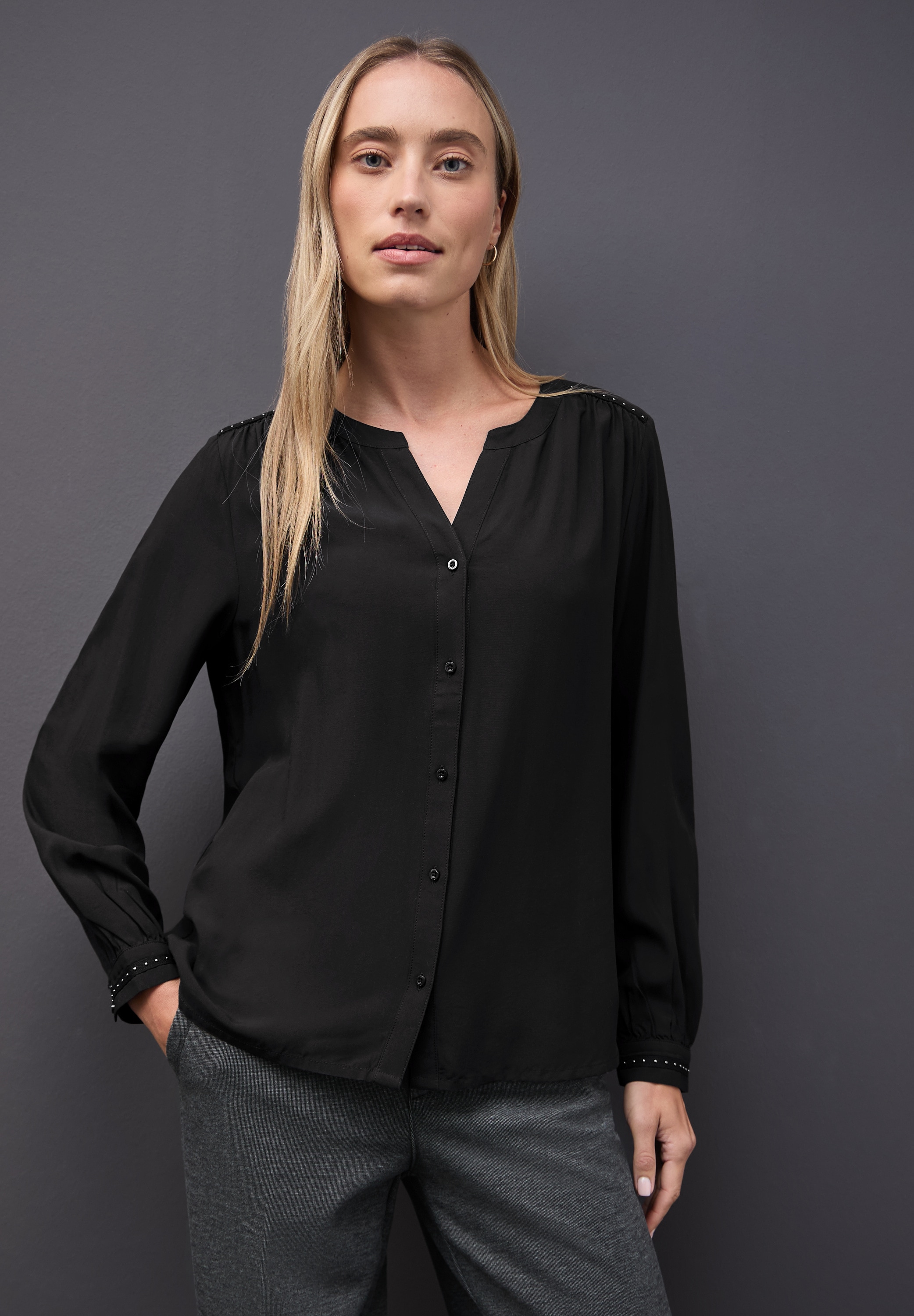 STREET ONE Damen Langarmbluseschwarz, Gr. 34, unifarben, Web, Obermaterial: 100% Viskose, Blusen, mit Nieten