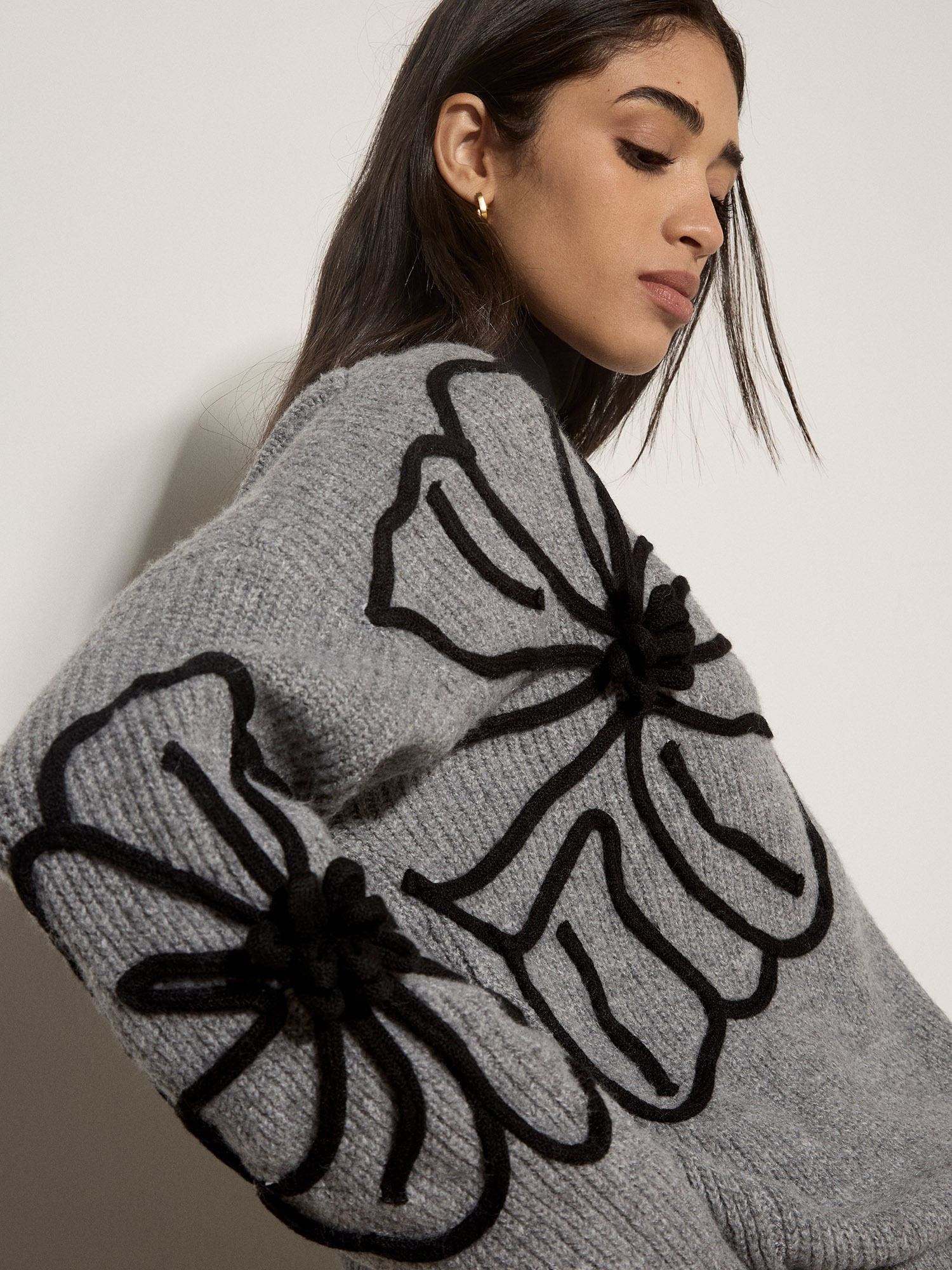 Apricot Strickpullover »Florales Oberteil mit Cornelli-Stickerei« mit Blumenapplikation