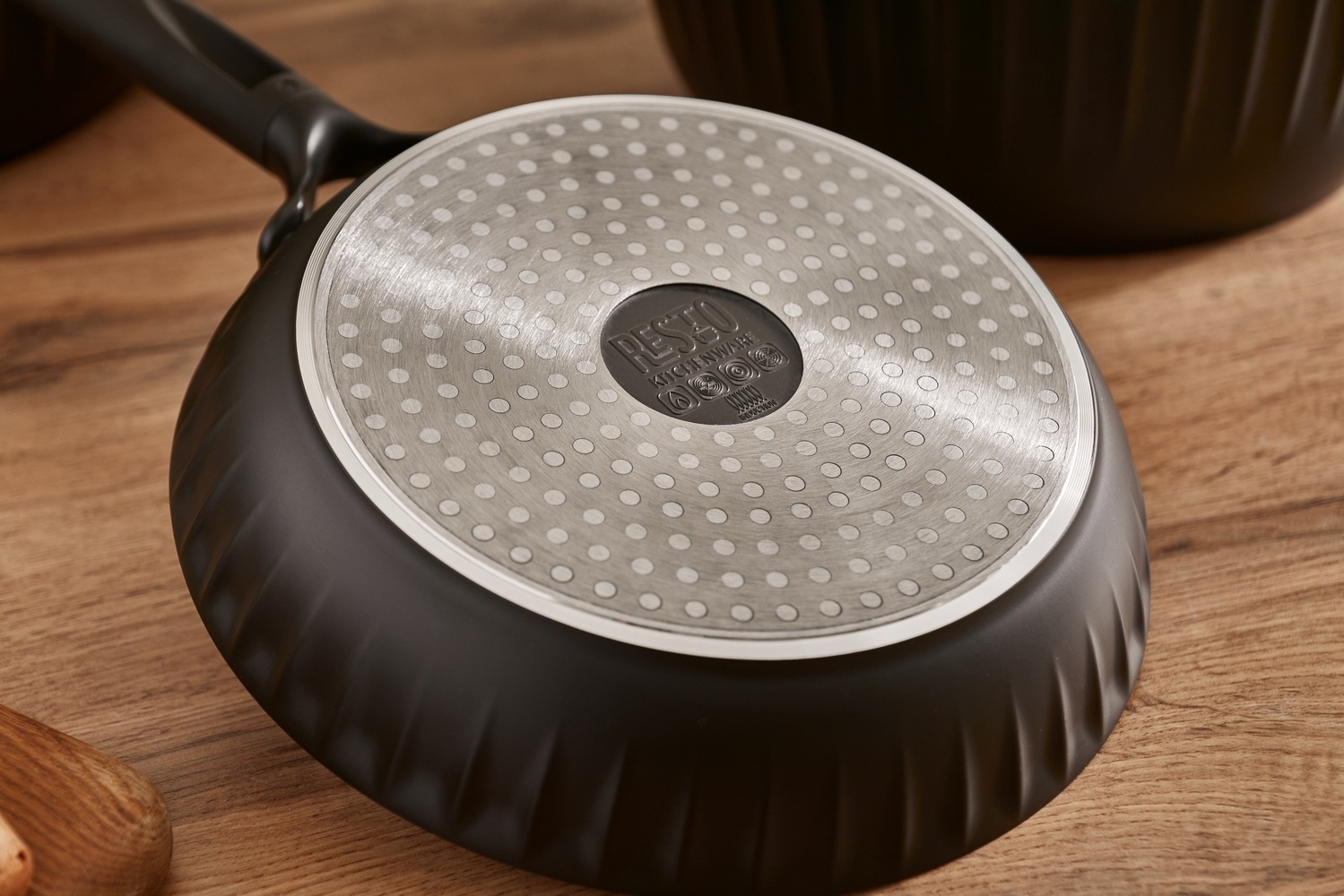 RESTO Kitchenware Bratpfanne »Ascella, antihaftbeschichtet und spülmaschinenfest«, Aluminiumguss, (1 tlg.), Induktion, für alle Herdarten geeignet