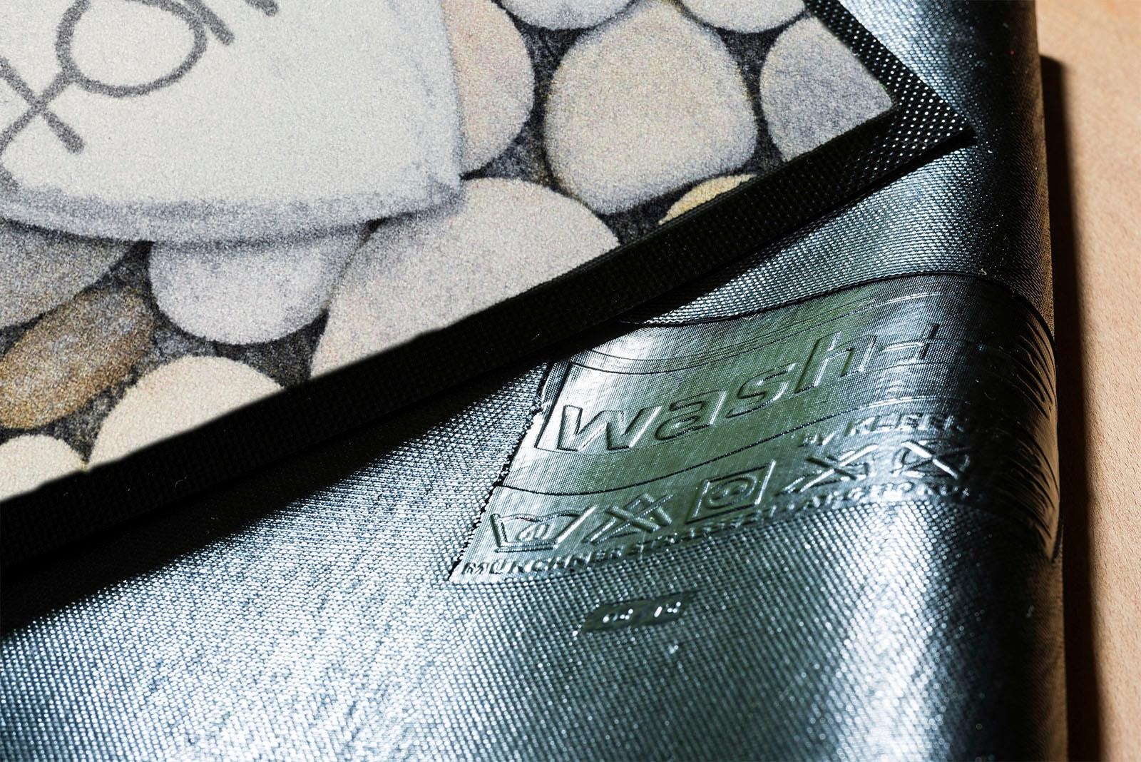 wash+dry by Kleen-Tex Fußmatte »Pebble Stones«, rechteckig, 7 mm Höhe, Schmutzfangmatte, Motiv Kieselsteine, mit Spruch, rutschhemmend