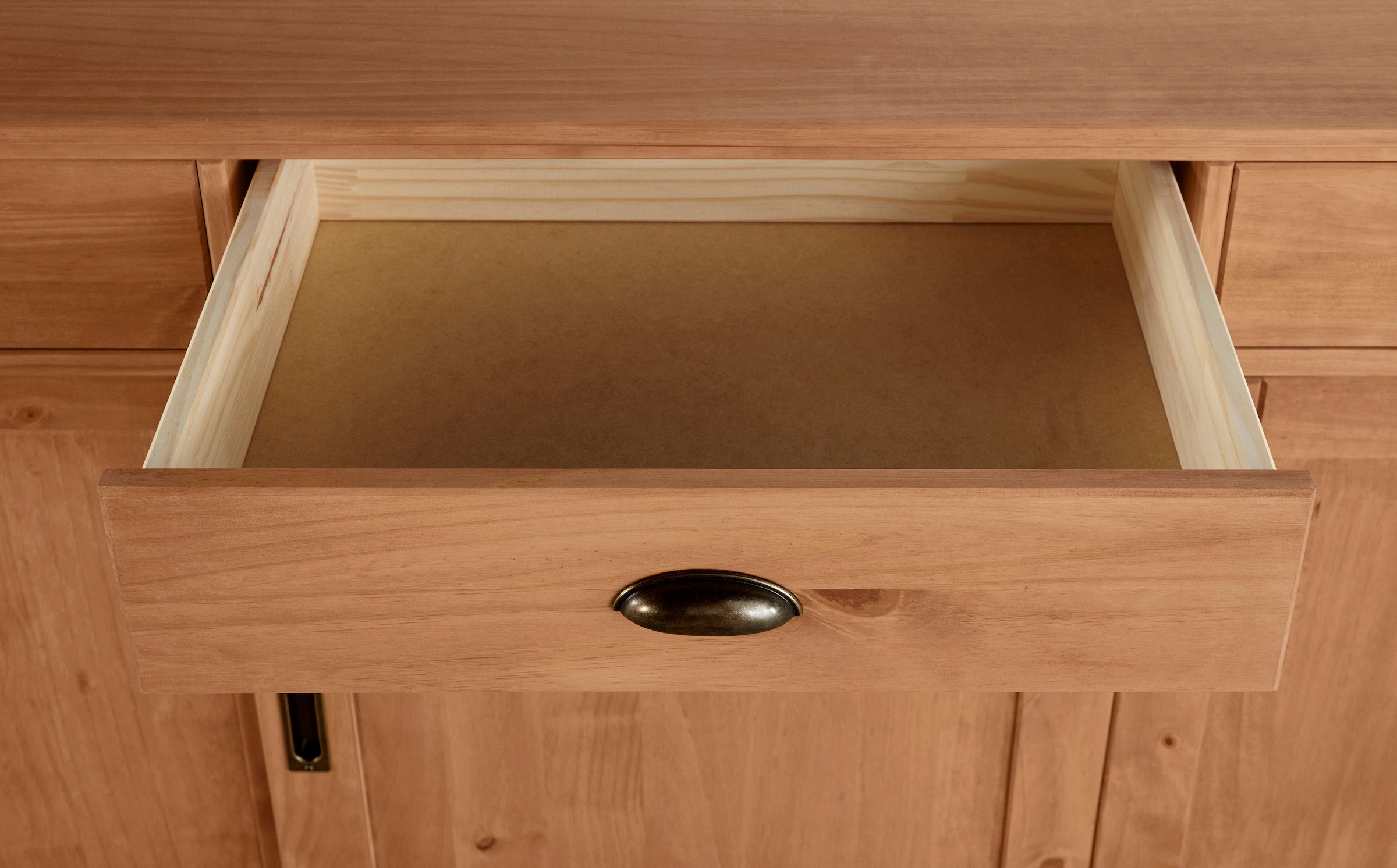 Home affaire Sideboard »Schröder«, Kommode, 3 Schiebetüren, 3 Schubkasten, aus massivem Kiefernholz