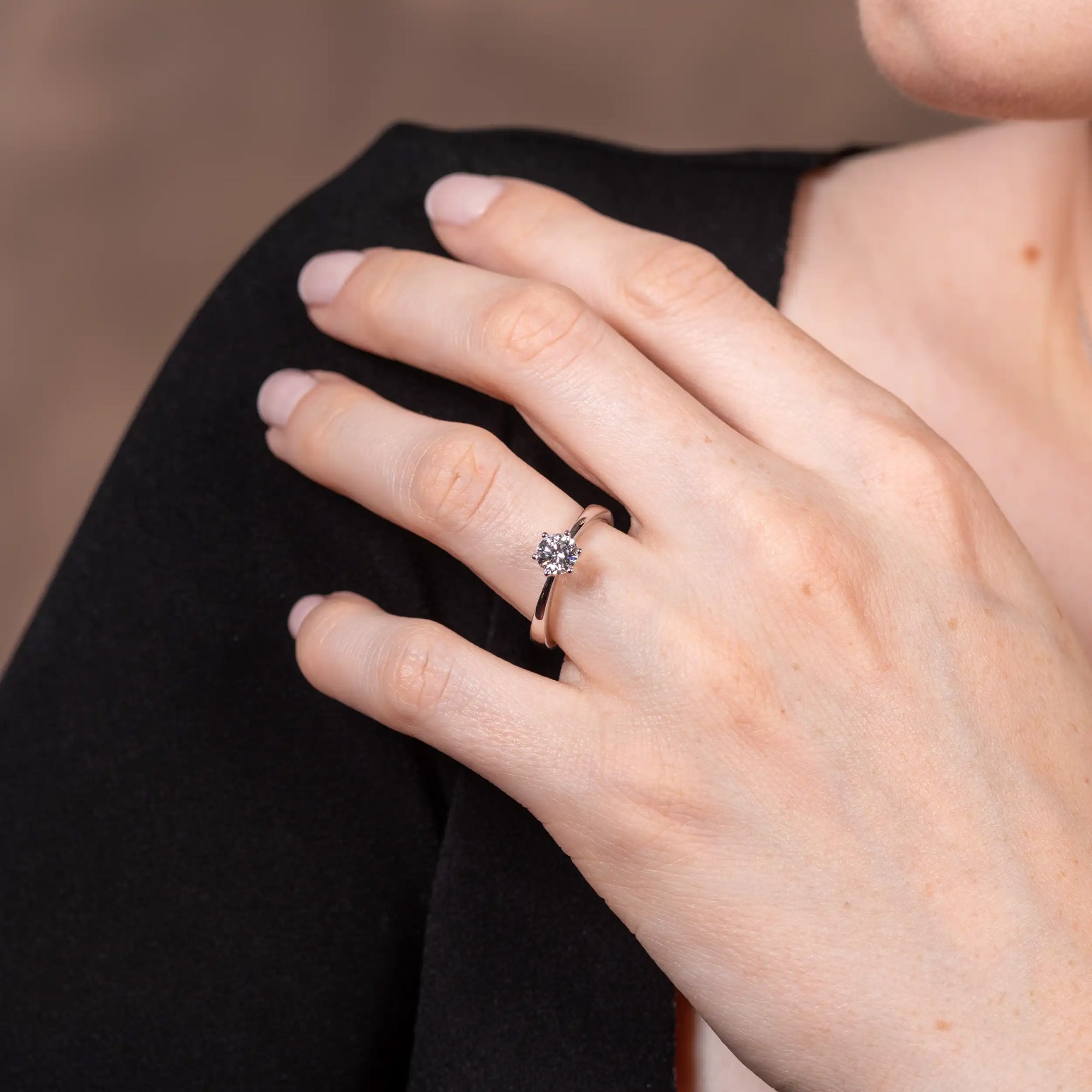 LYOMI Fingerring »585/- Gelbgold 1 synth. Diam. 0,75 ct.«