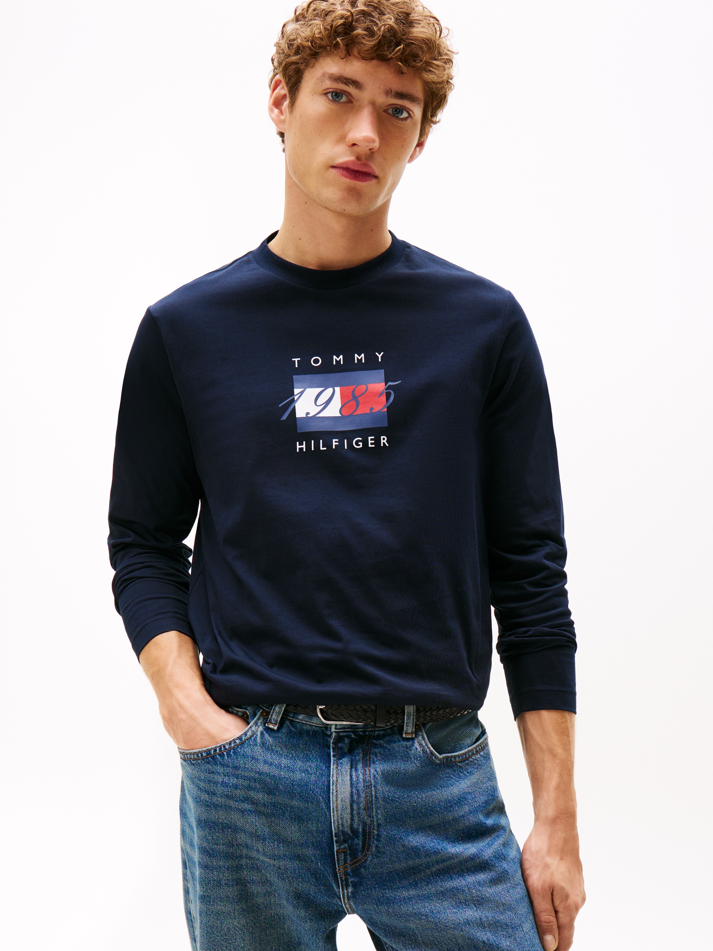 Tommy Hilfiger Langarmshirt "LINEAR FLAG GRAPHIC", Jersey, Rundhals, Regula günstig online kaufen