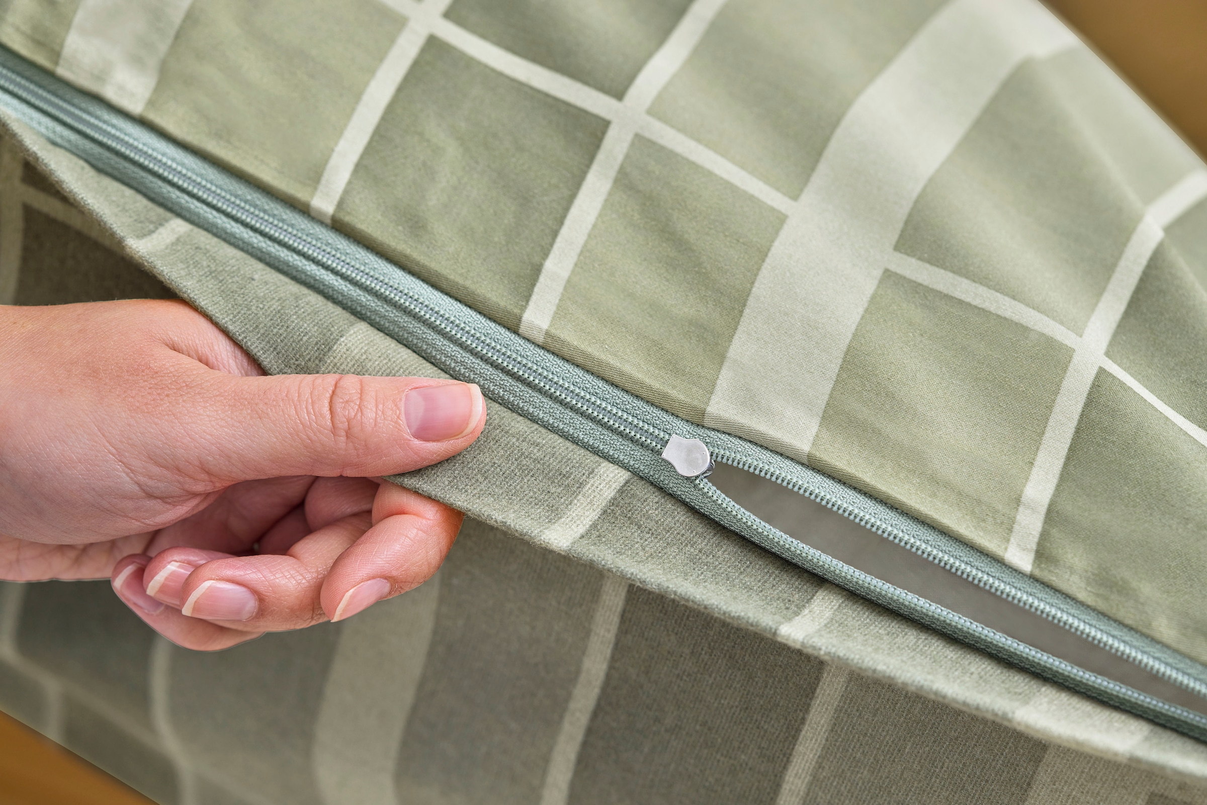 s.Oliver Bettwäsche »Satin-Flanell Kombi-Bettwäsche s.Oliver« 2 mit glatter Satin- und kuscheliger Flanellseite